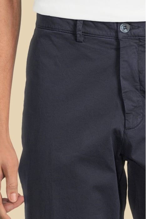 MARCIANO BY GUESS BEN URBAN CHINO SMART BLUE 4