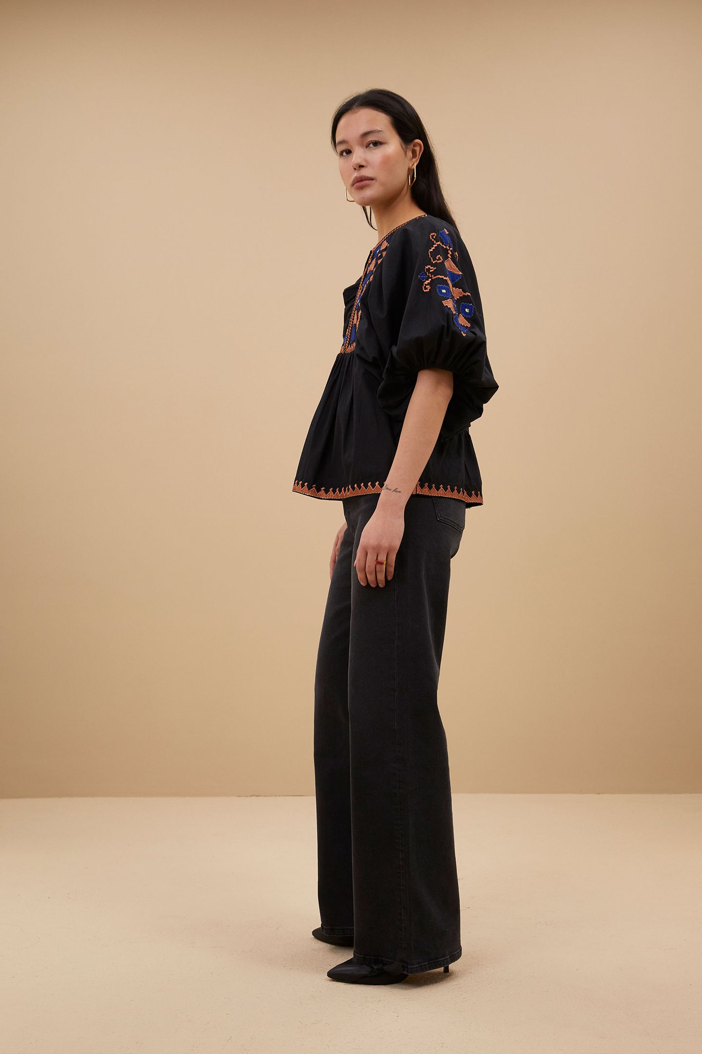 GABIE EMBROIDERY BLOUSE JET BLACK 3