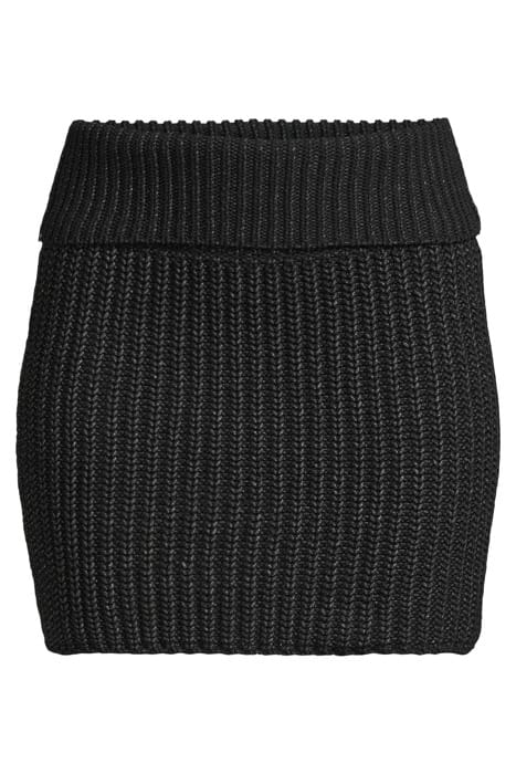 UOTA BLACK 3