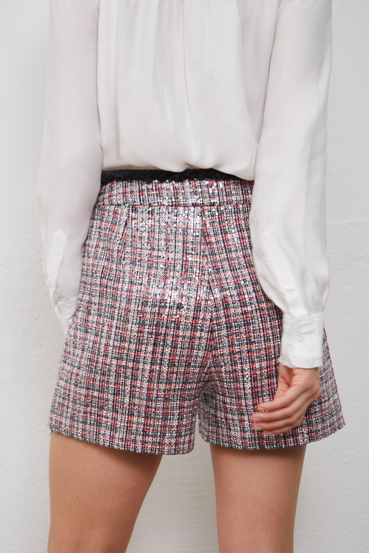 RED SHORT 2