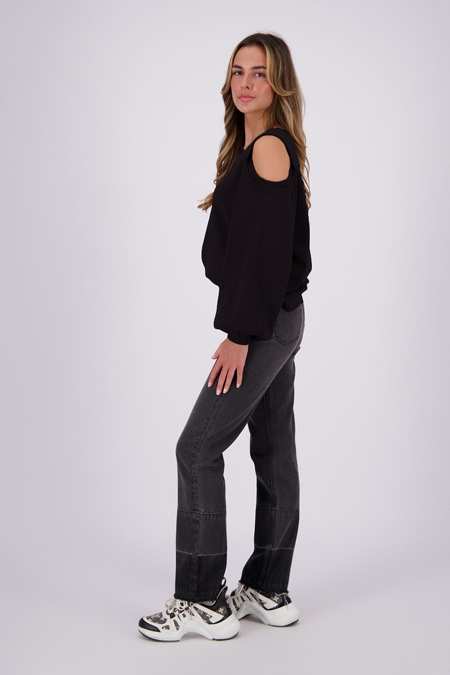 SARAH BLACK 7
