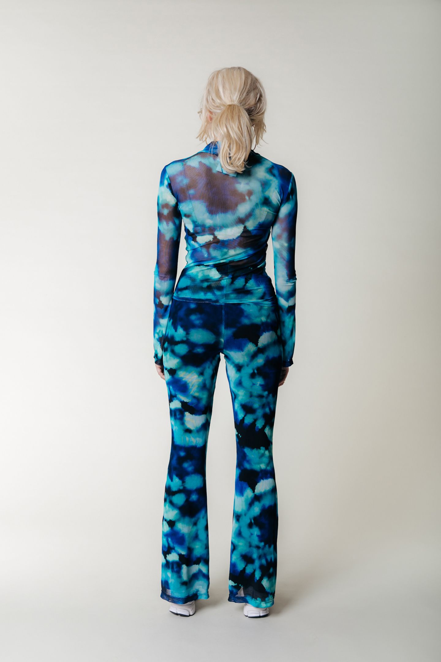 TIE DYE MESH EXTRA FLARE PANTS BLUE 2