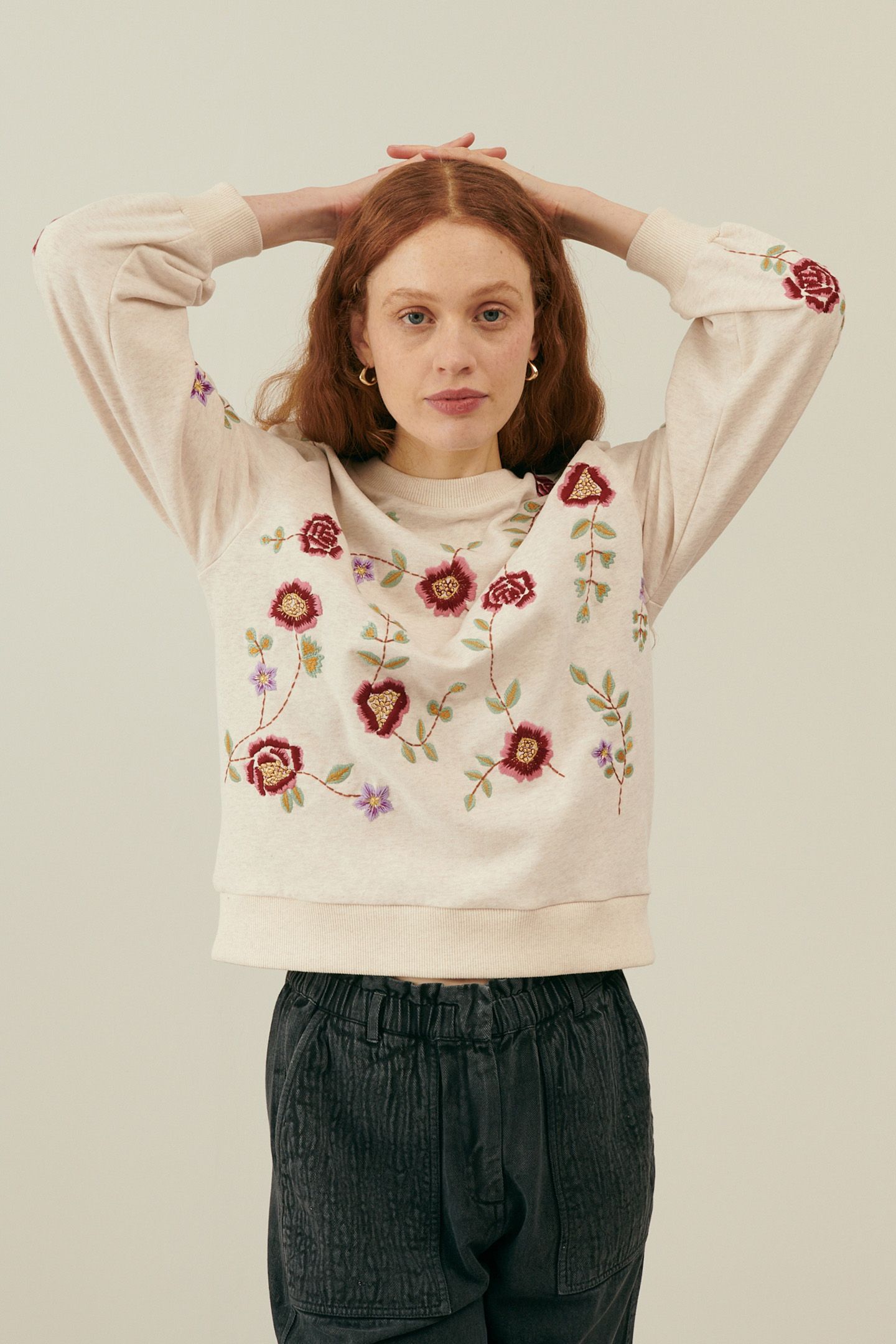 SWEATSHIRT PETRA FLOWER EMBROIDERY 1