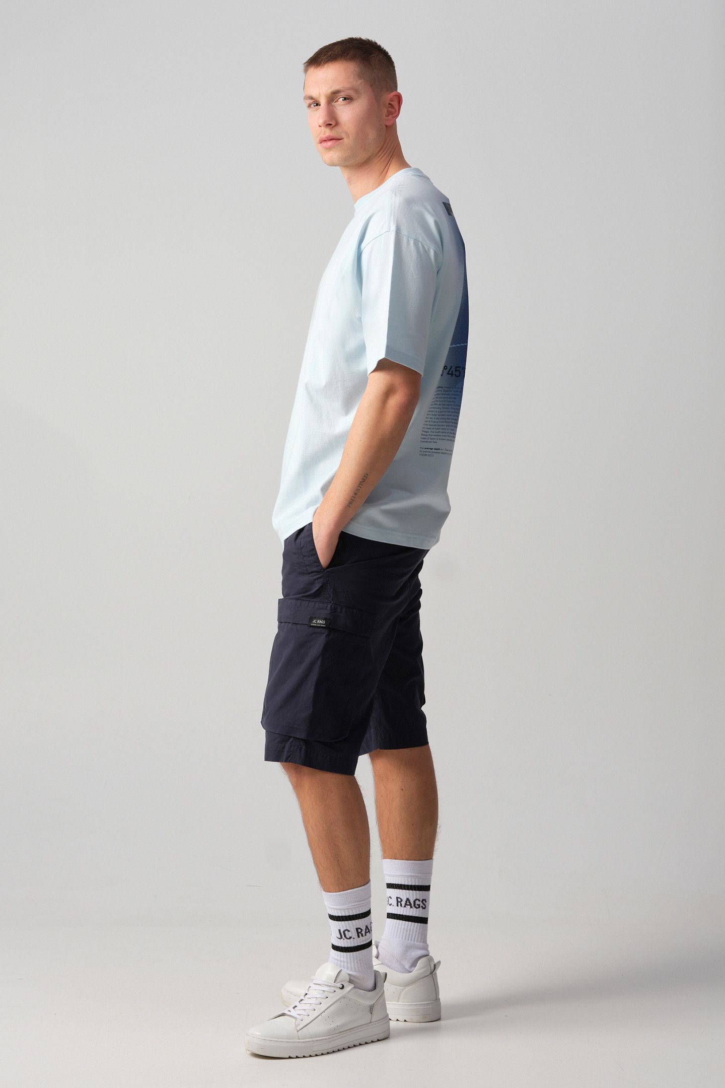 SHORT SKY CAPTAIN 2