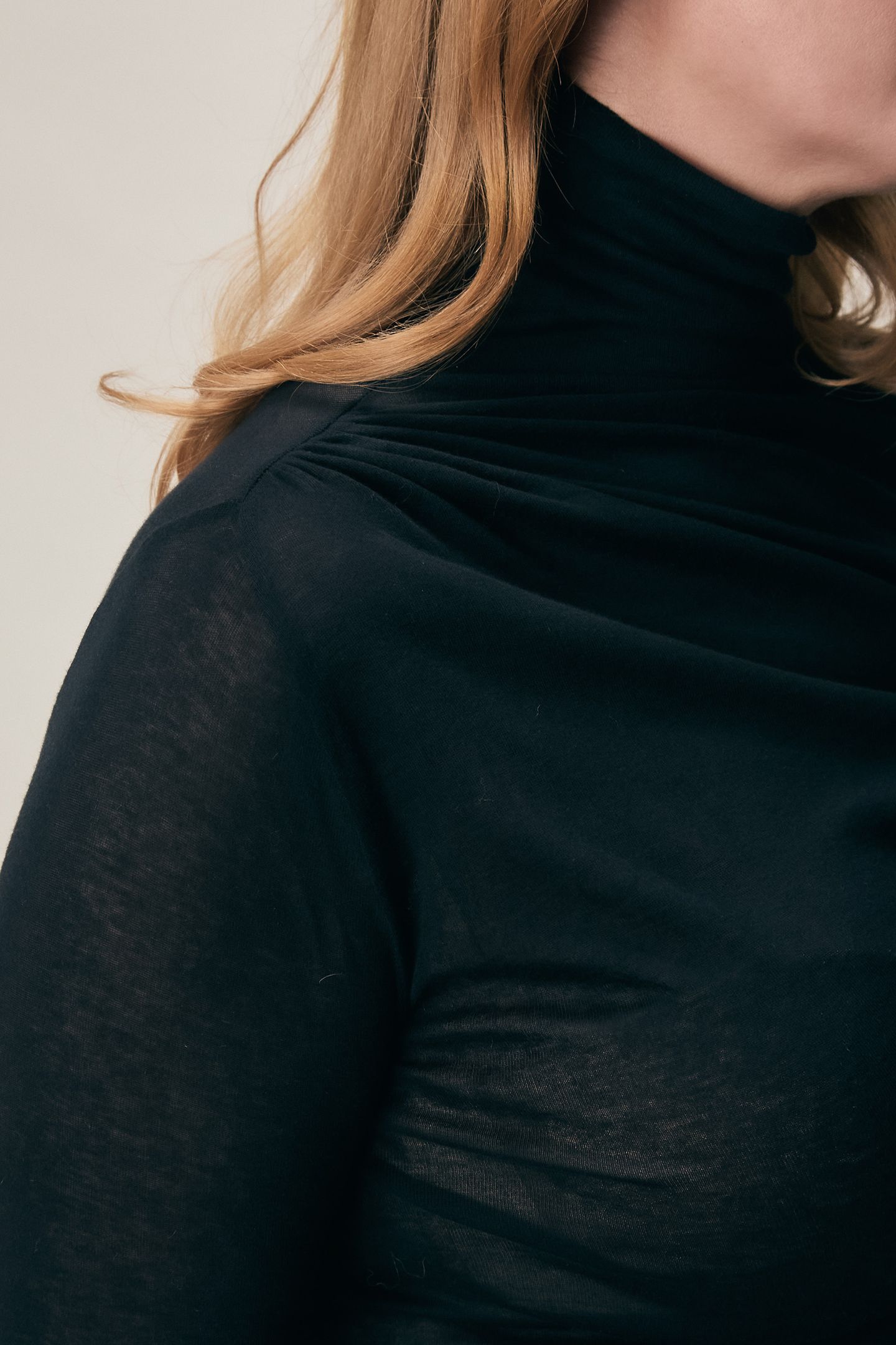 FIR BLACK 4