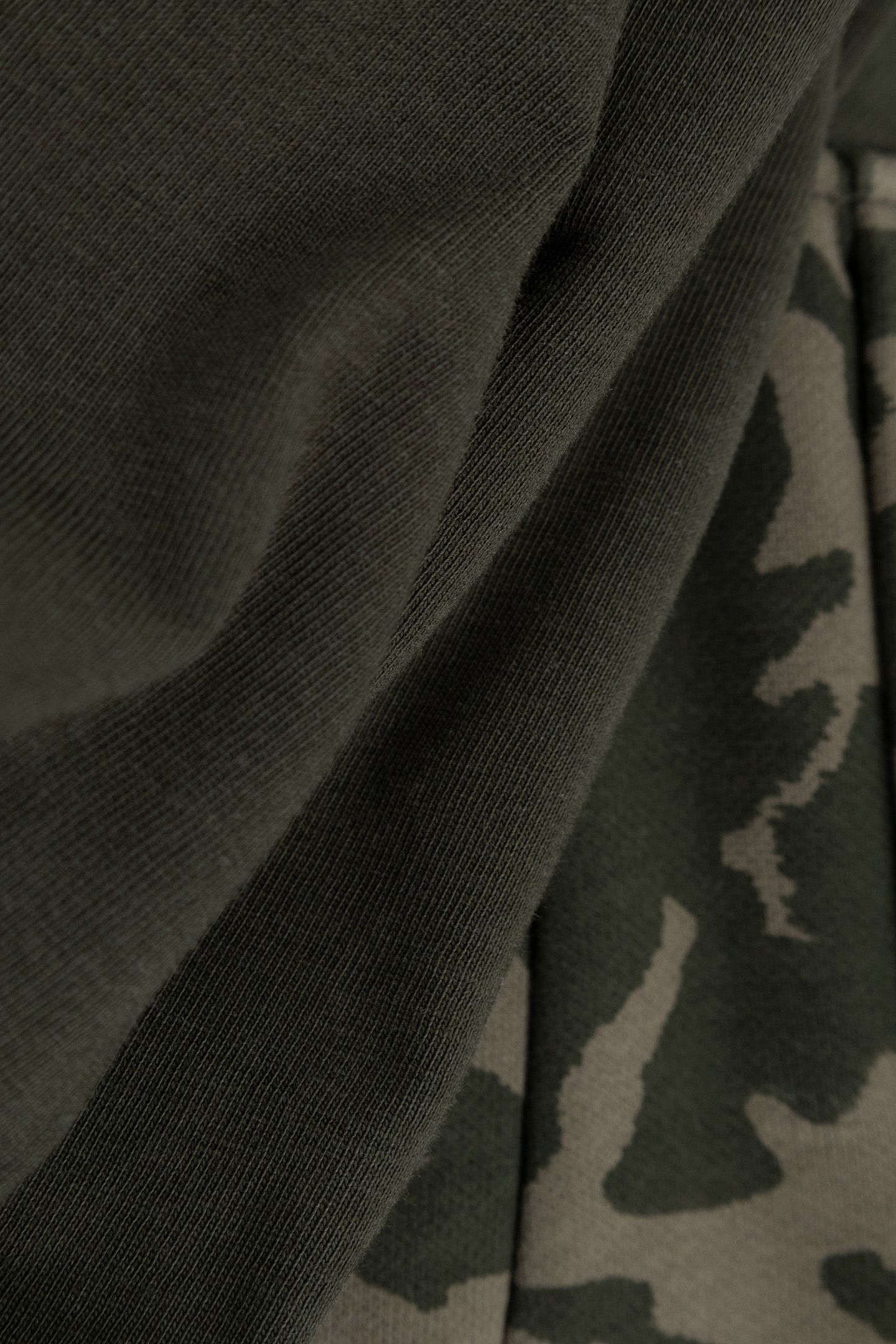 BOY'S 2-IN-1 CAMOUFLAGE T-SHIRT AND JOGGING SUIT SET 8
