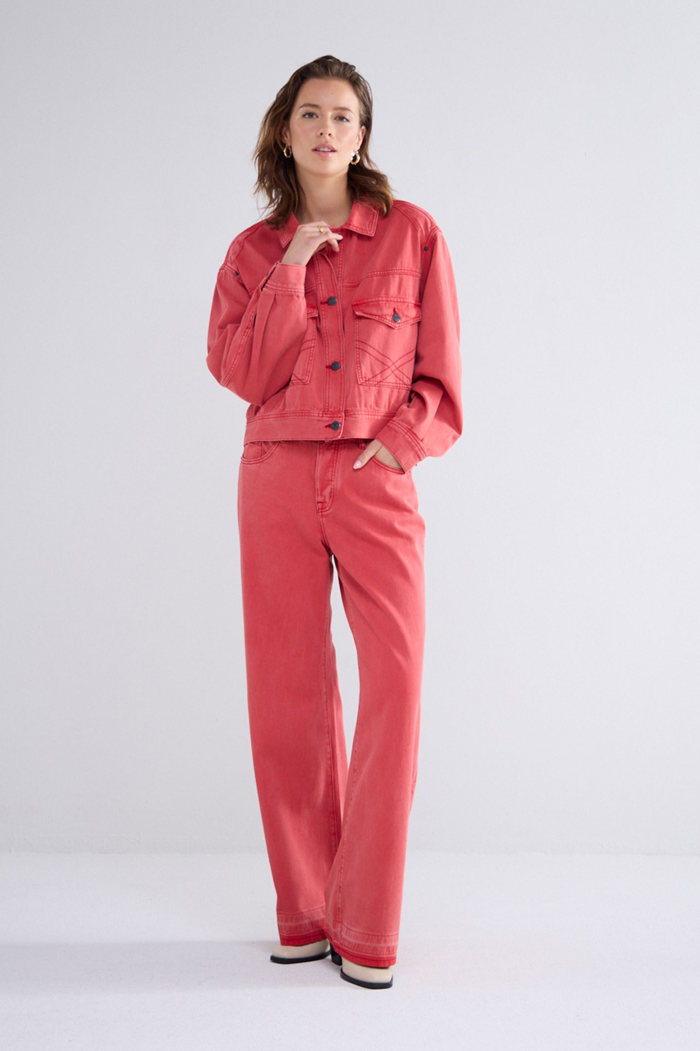BOXY DENIM JACKET COLOURED DENIM TRUE RED 1