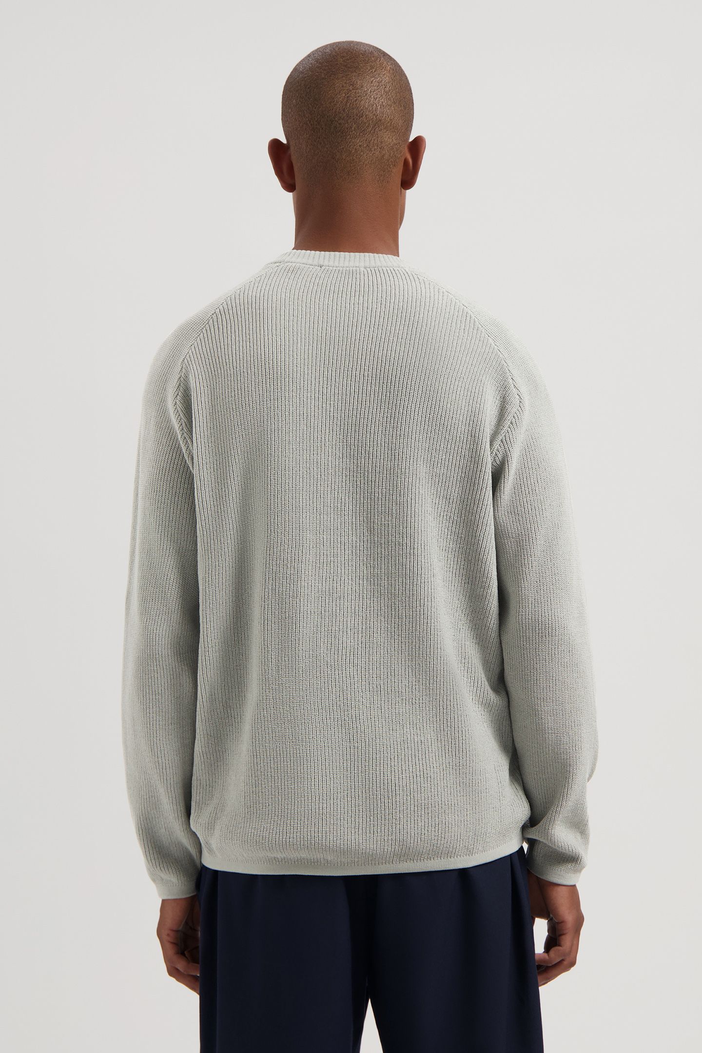 DS-CHENILLE CREWNECK GHOST GREY 2