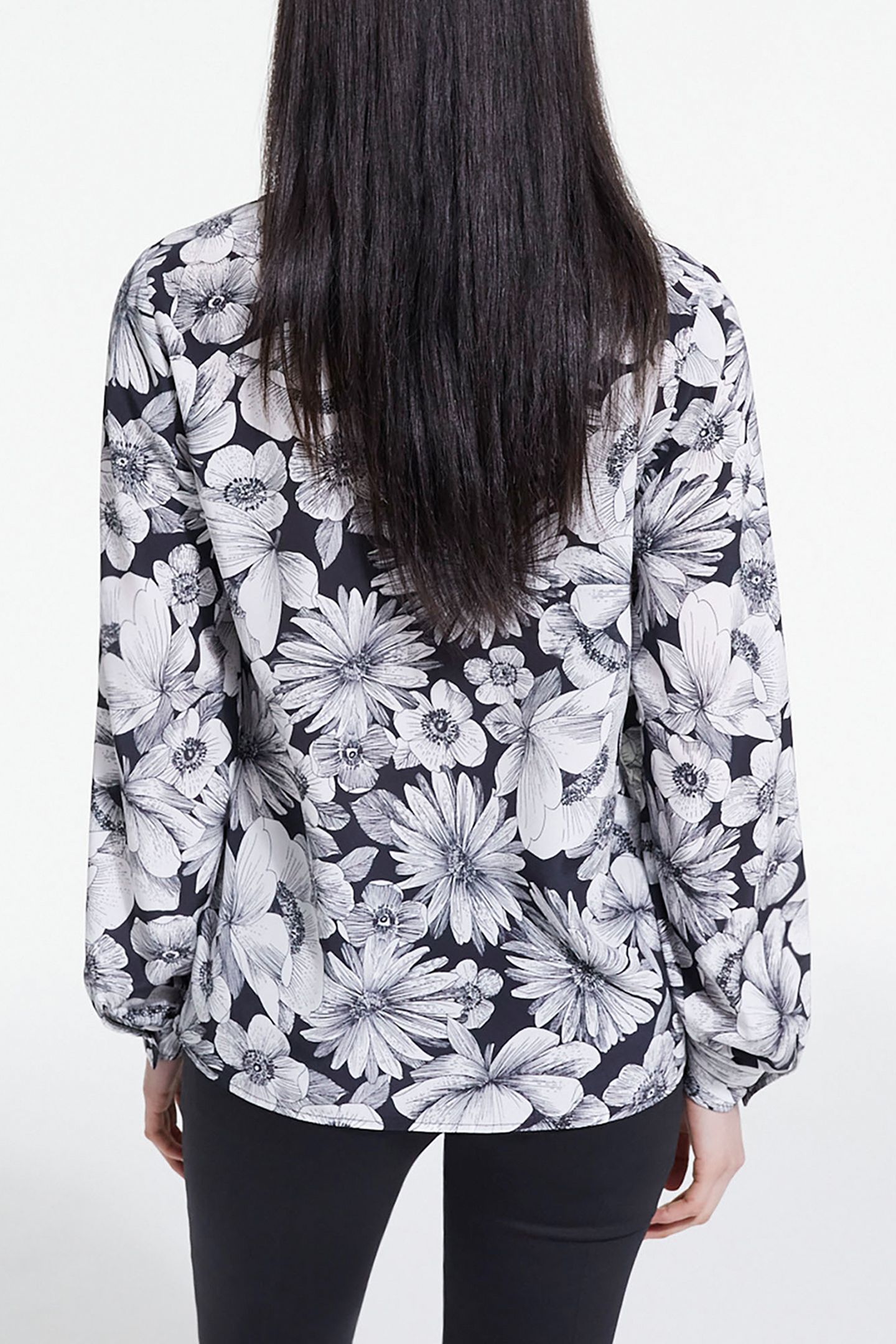 LONG-SLEEVED SHIRT WITH LAVALIERE COLLAR BLACK WHITE 2