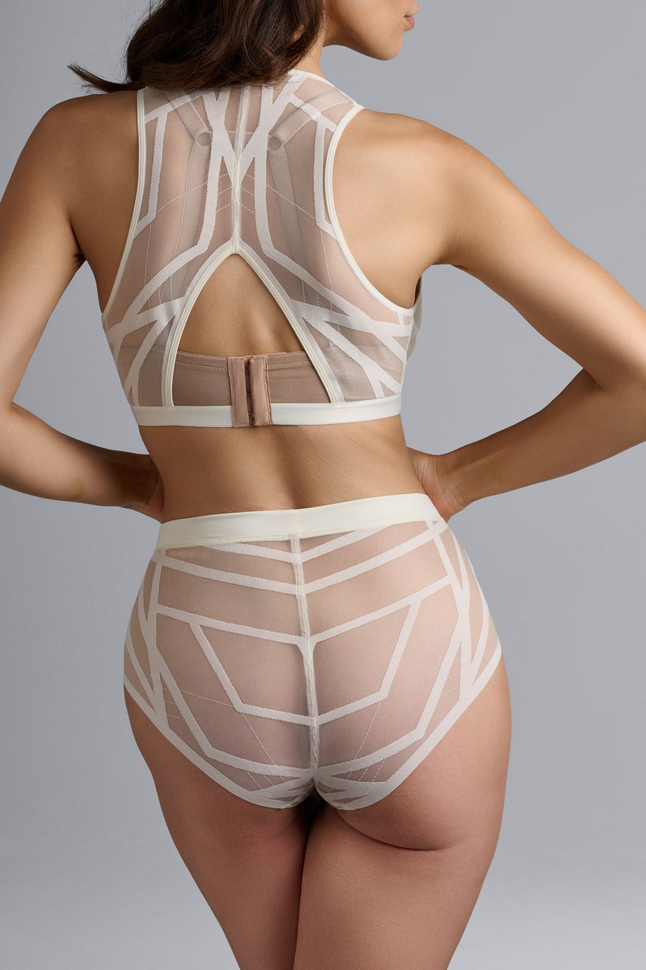 THE ILLUSIONIST TRANSPARENT PRISTINE PLUNGE BRA 2
