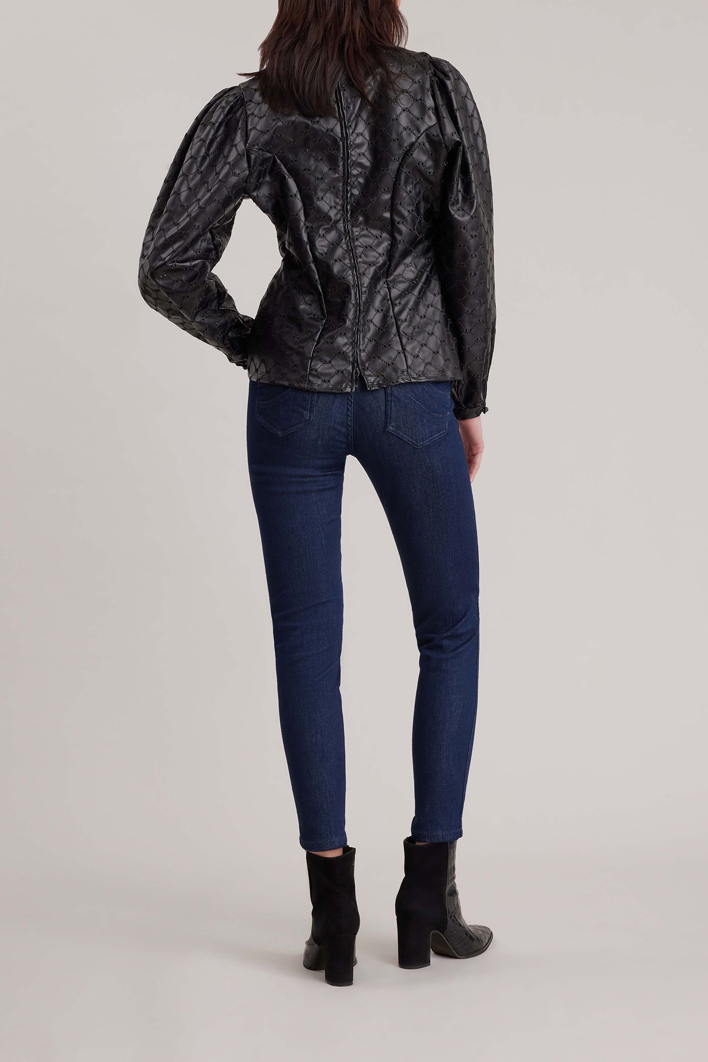 OLYMPIA TOP BLACK 3