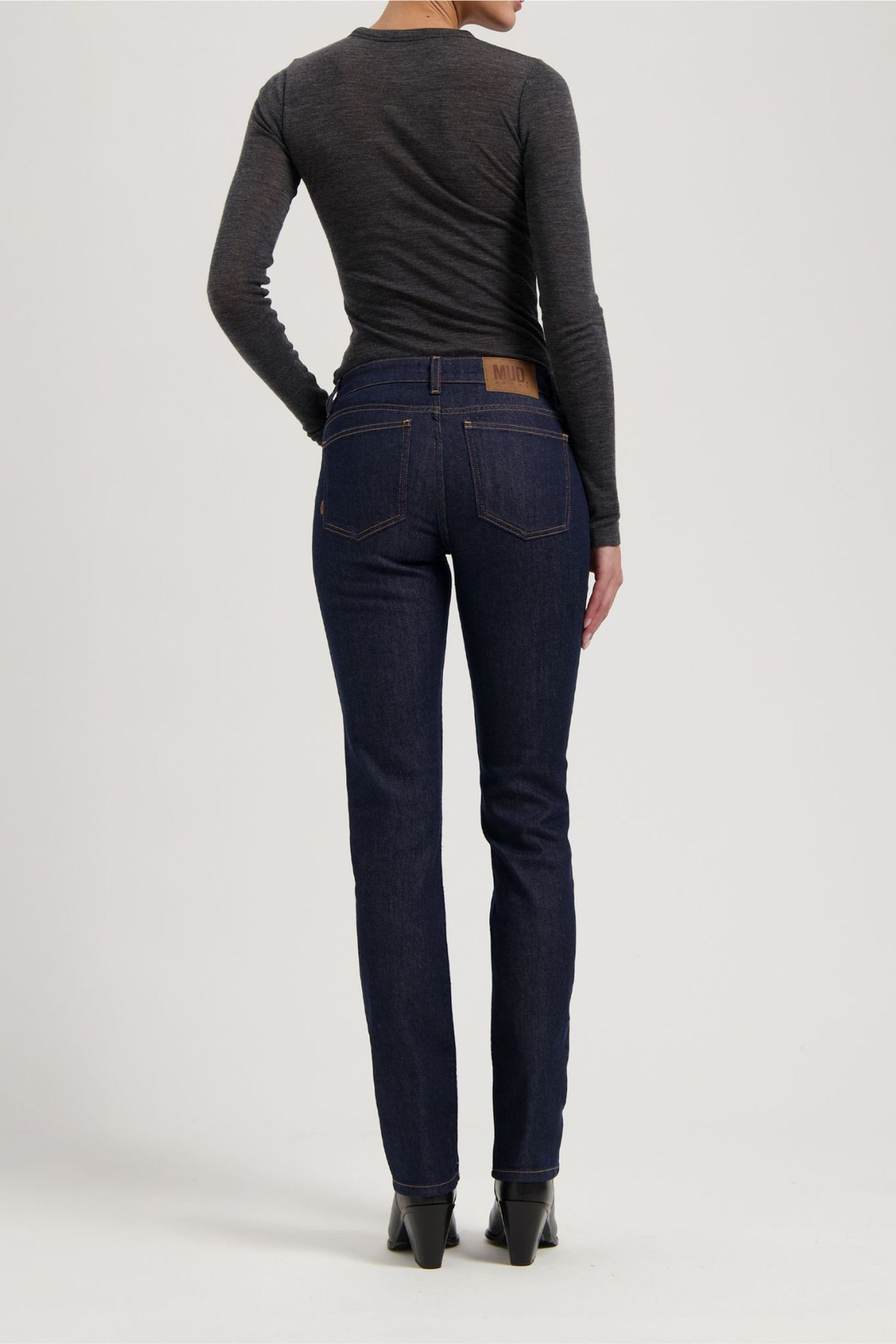 LOGAN MID SLIM RINSE 4