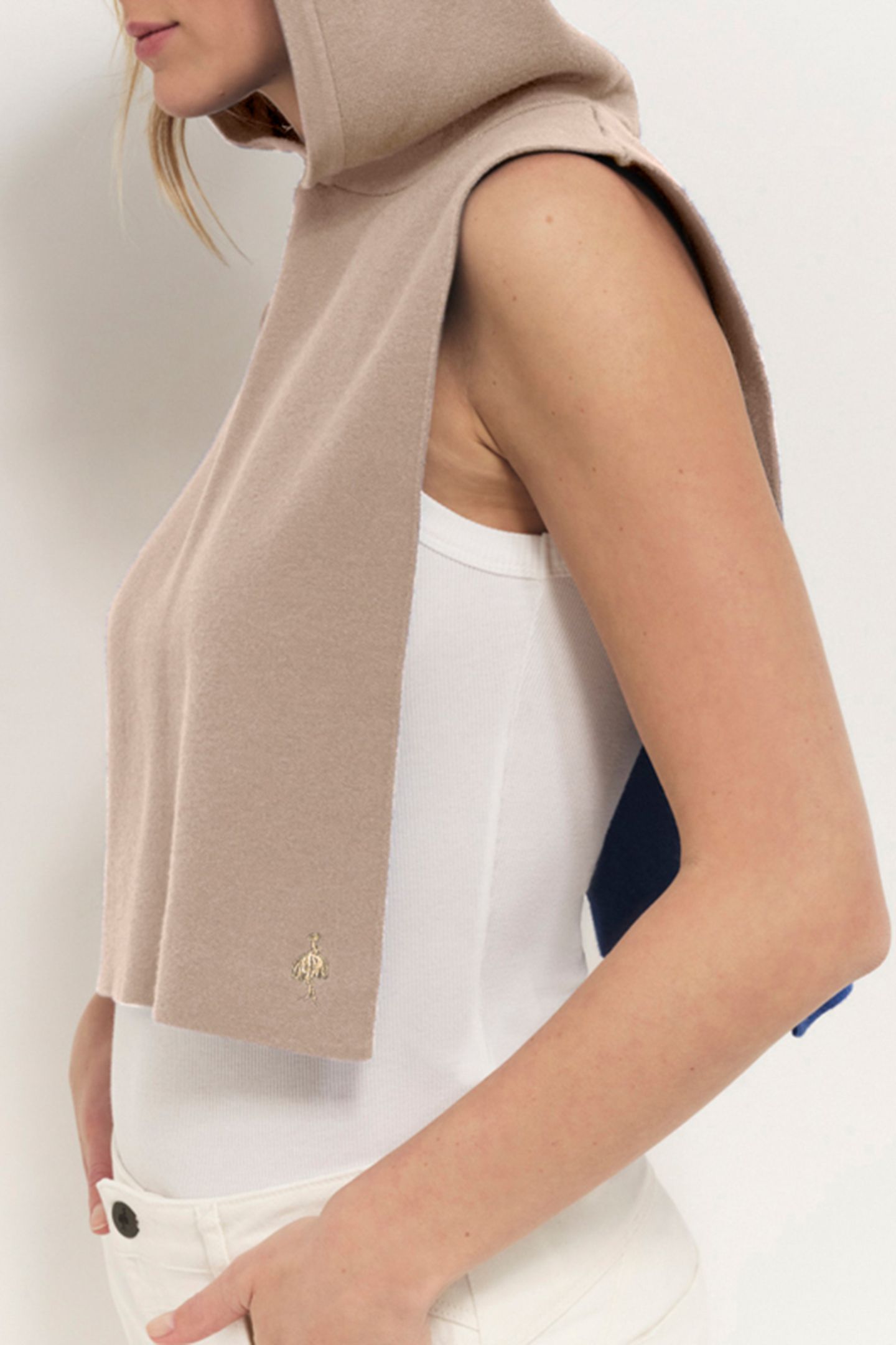 AXEN - SANDCASTLE HOODED KNIT COLLAR 3