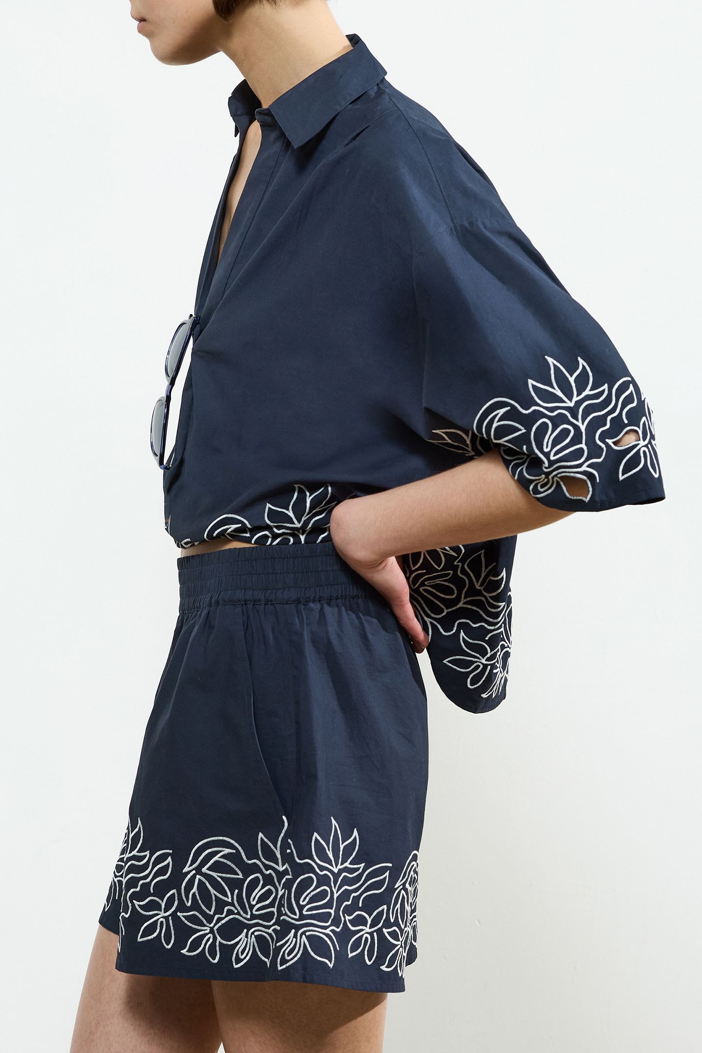 ALISSA COTTON SHORTS NAVY/WHITE 4