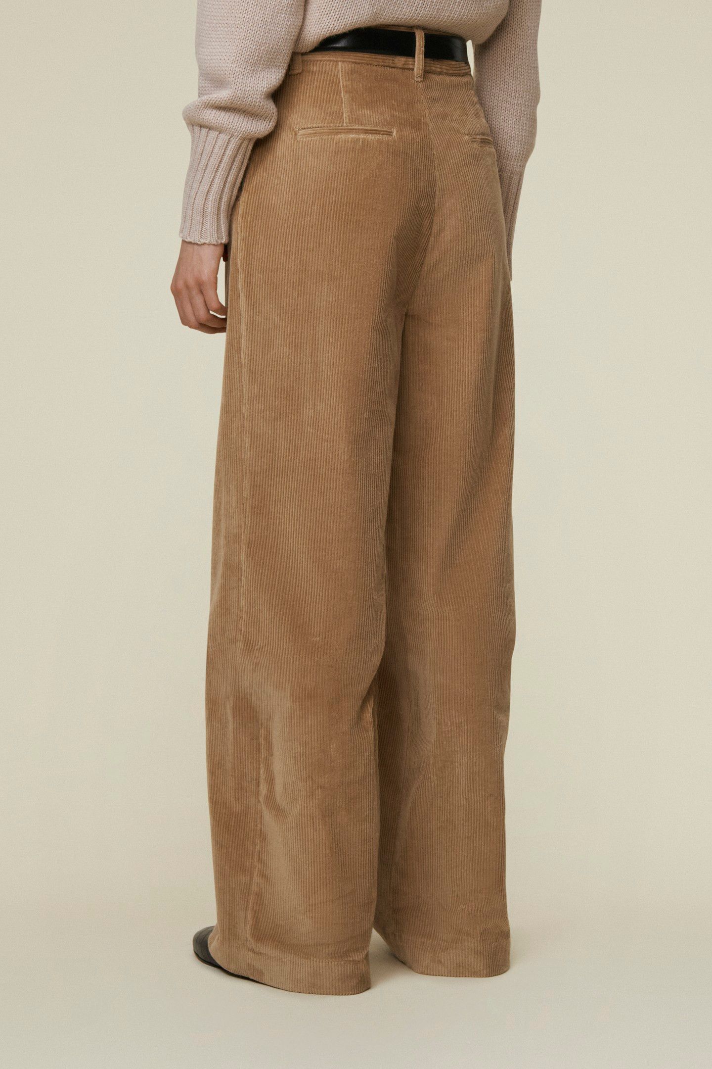 JASMINE BEIGE 3