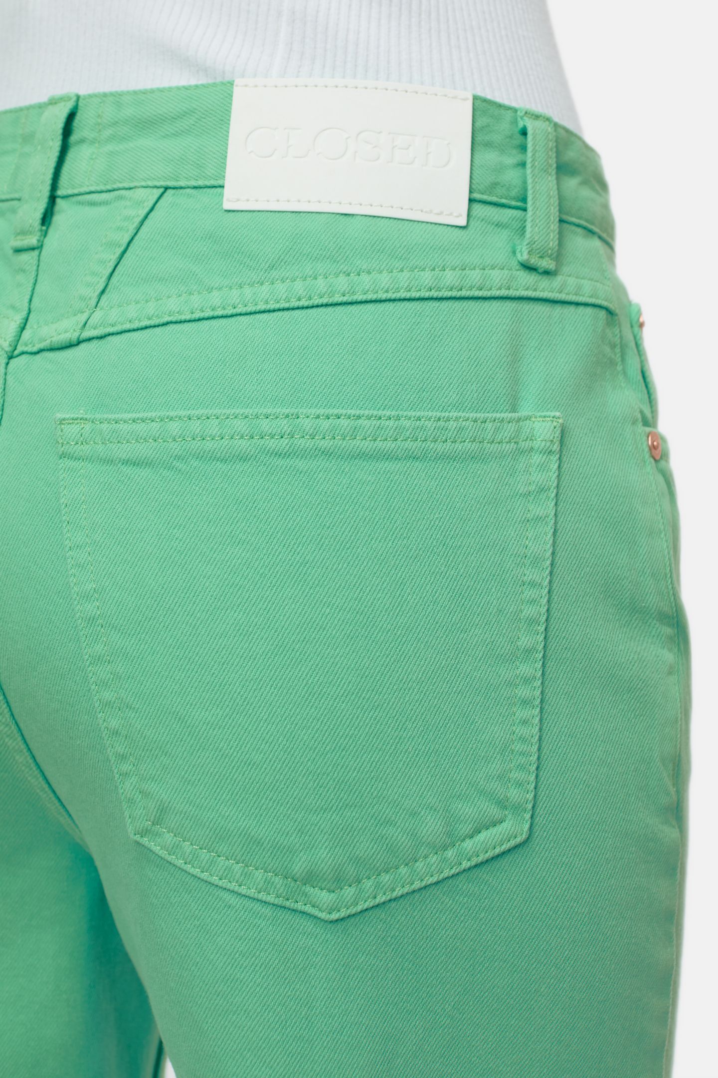 ROAN JEANS GREEN KICK 6