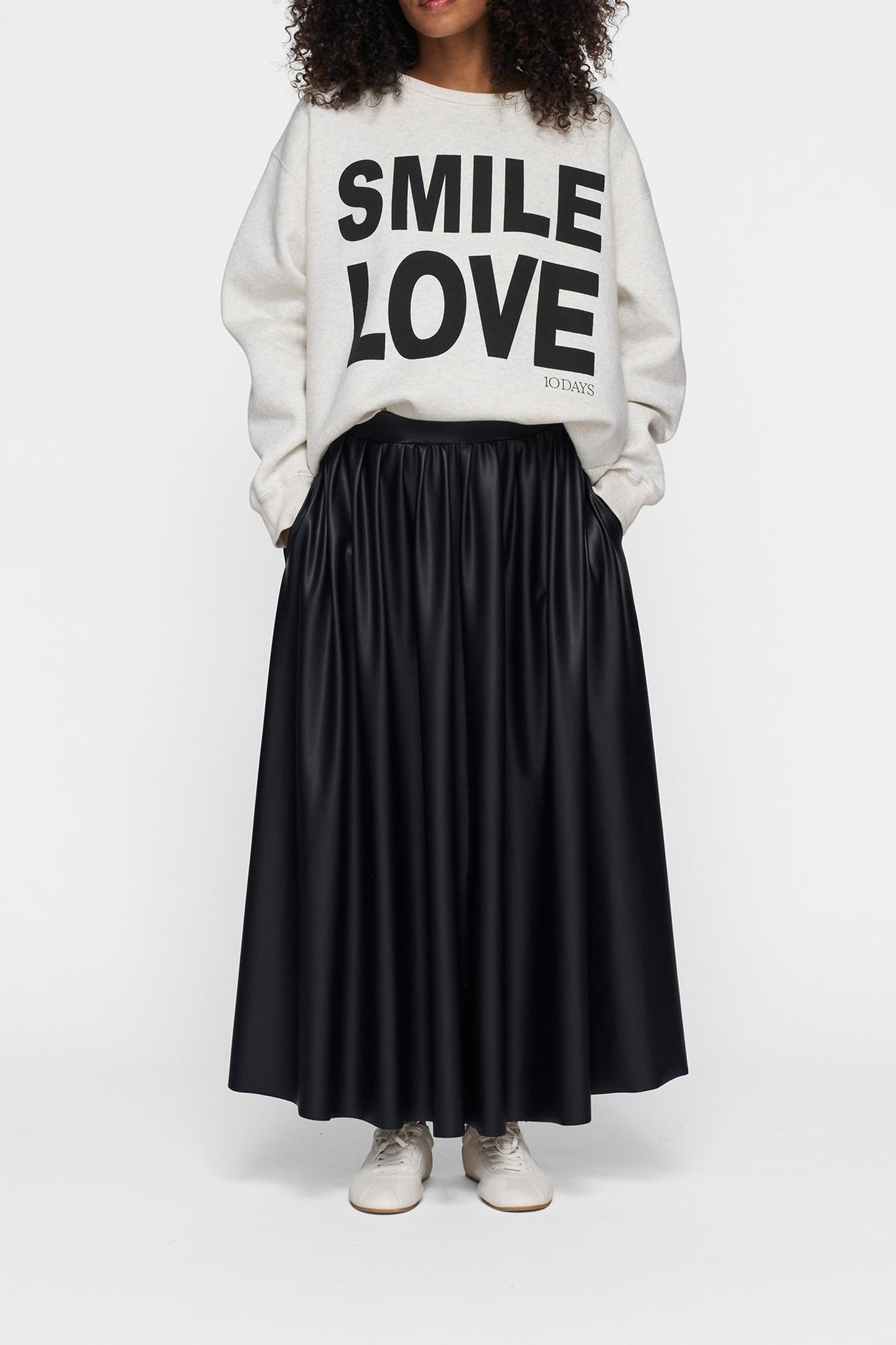 LEATHERLOOK PLEATED SKIRT BLACK 1