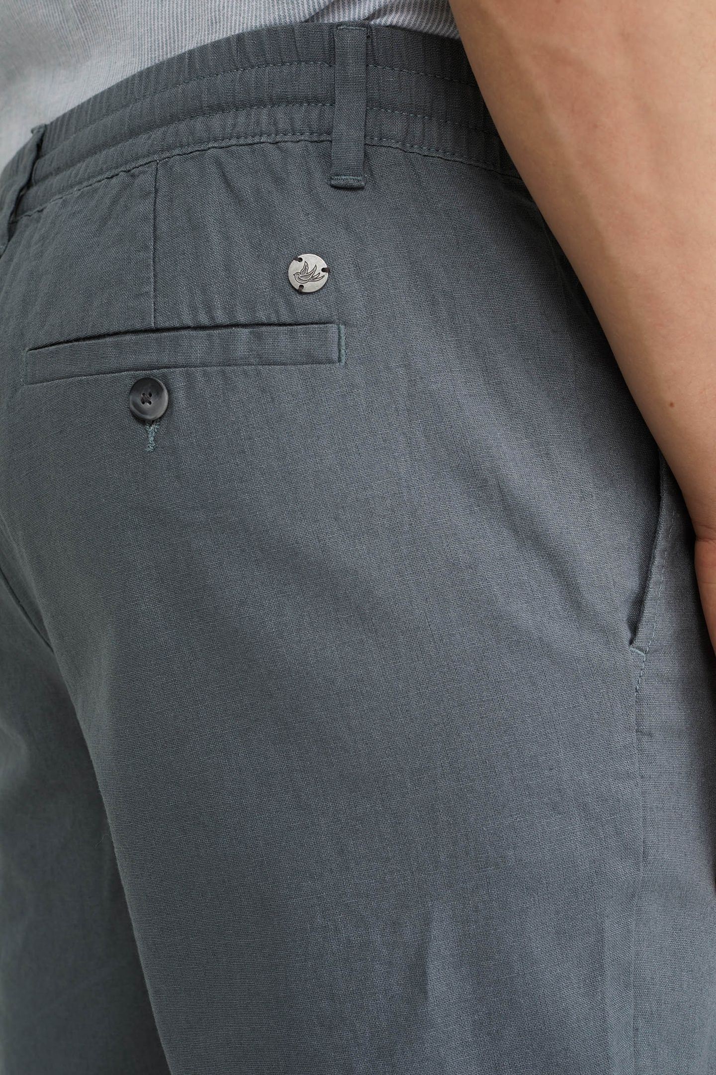 SHORT GREYISH GREEN 8