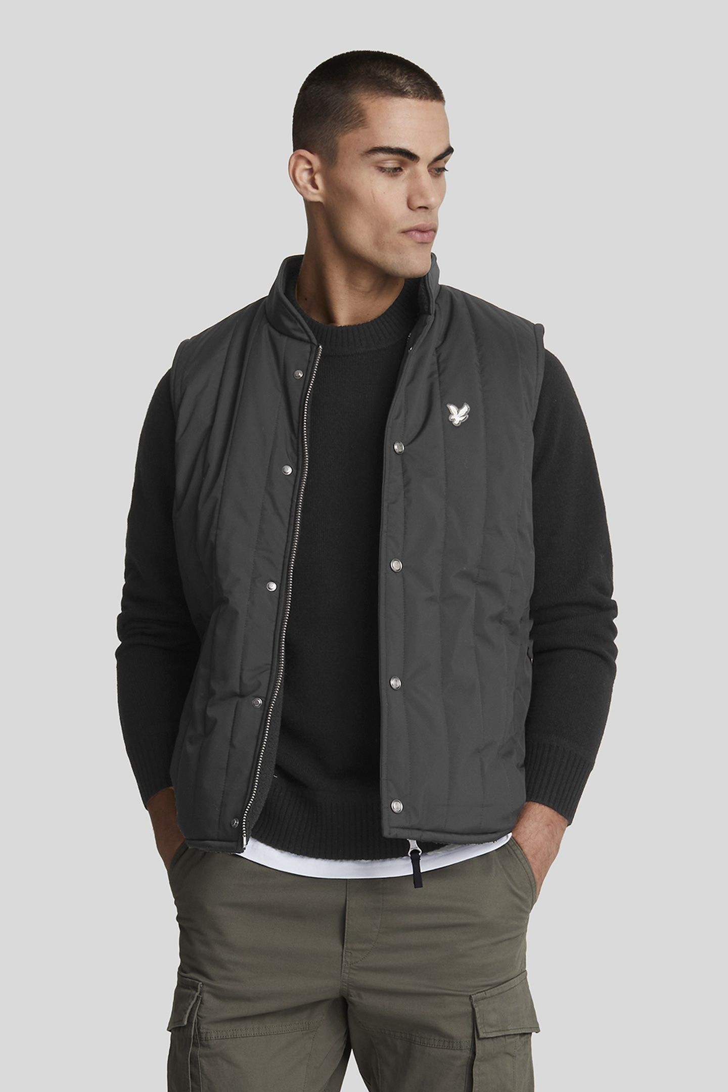 REVERSIBLE QUILTED GILET LACQUER 2