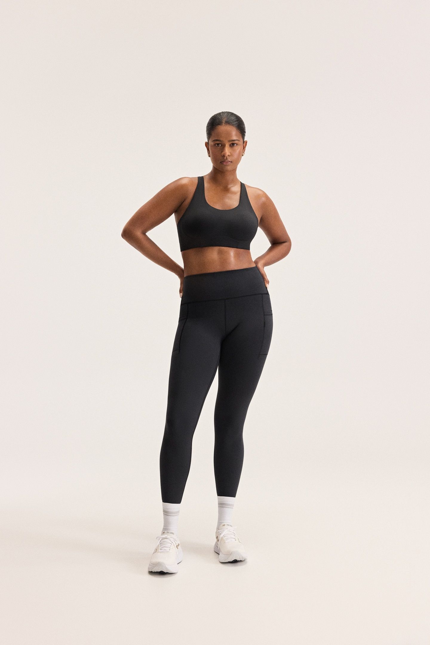 SLEEK POCKET HIGH RISE LEGGING BLACK 1