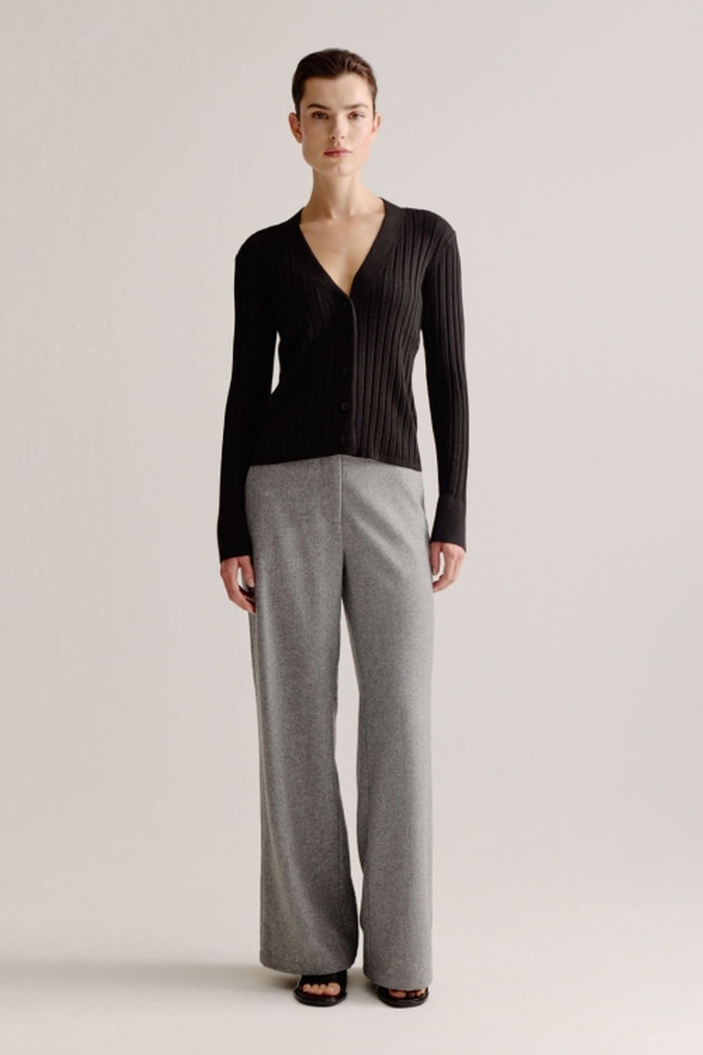 LIEVE CARDIGAN BLACK 2