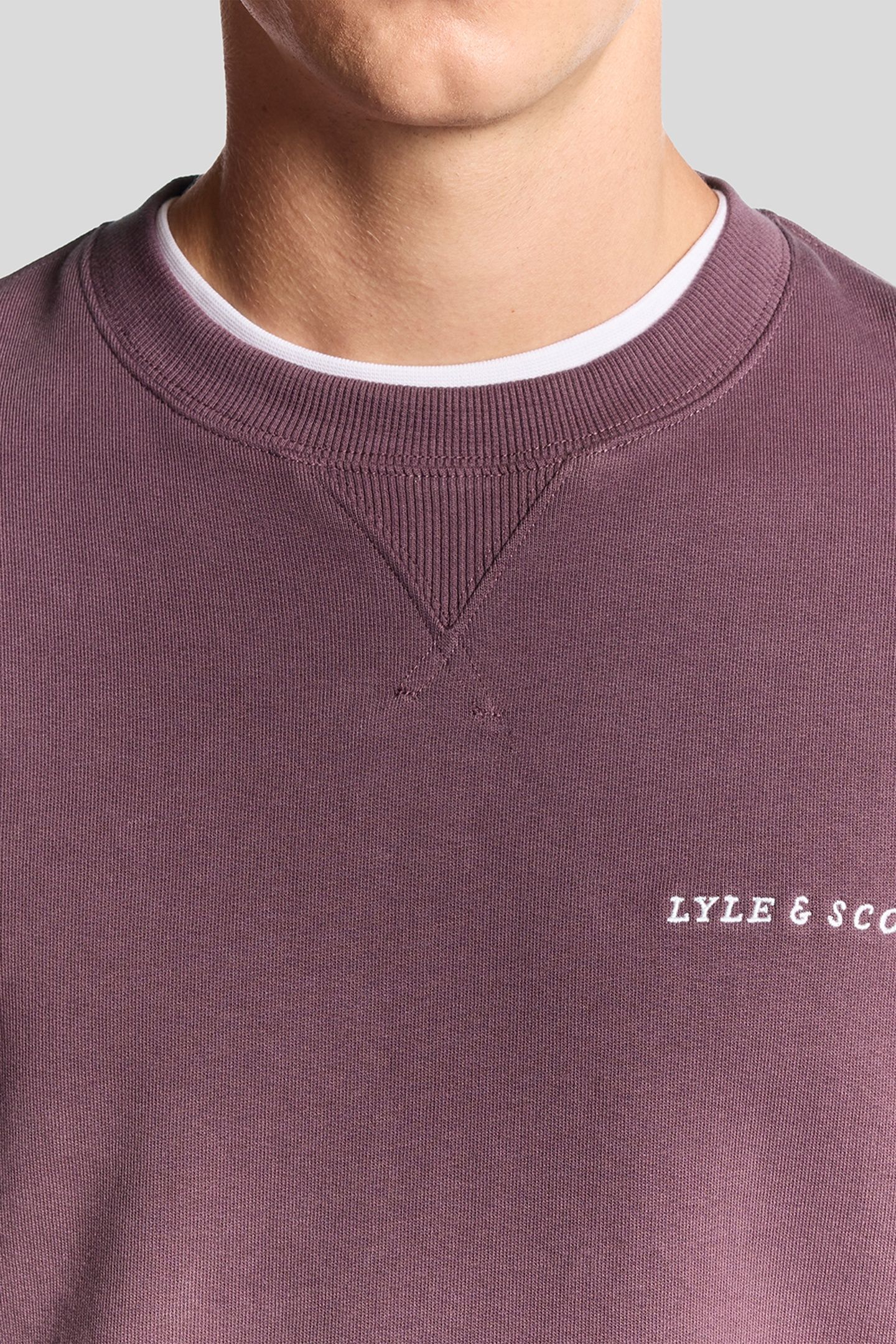 SCRIPT BRUSHBACK CREW NECK SWEATSHIRT DUSKY MAROON 5