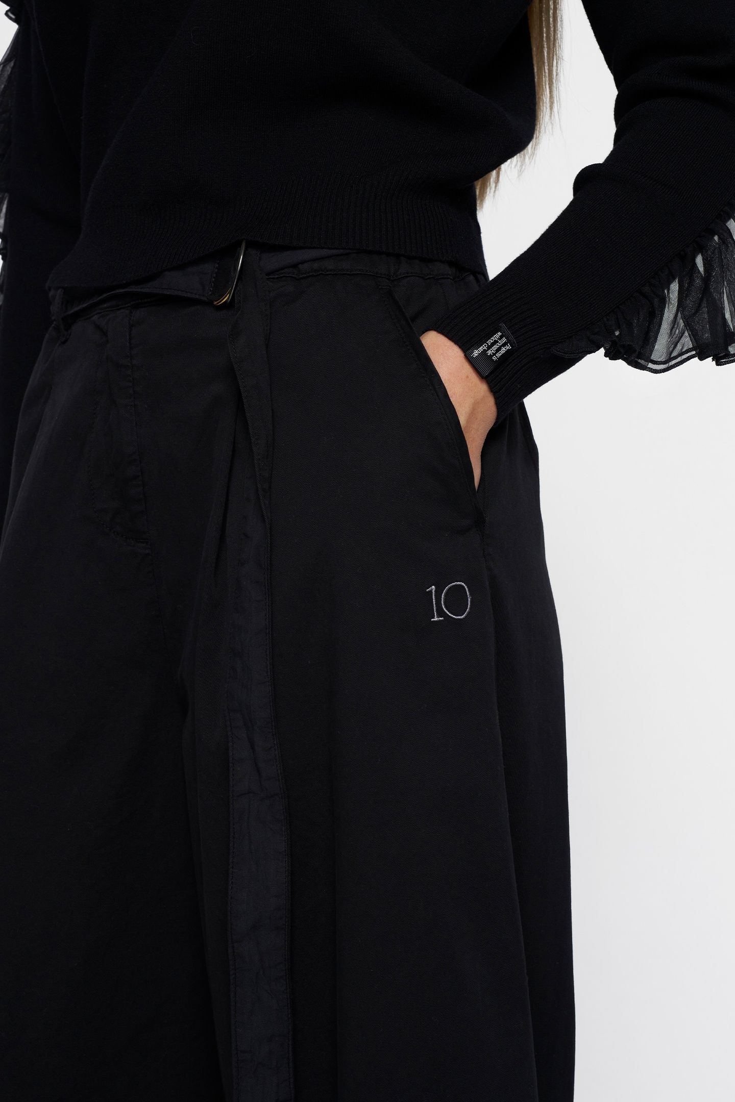 DRAMATIC KNIT SWEATER BLACK 8