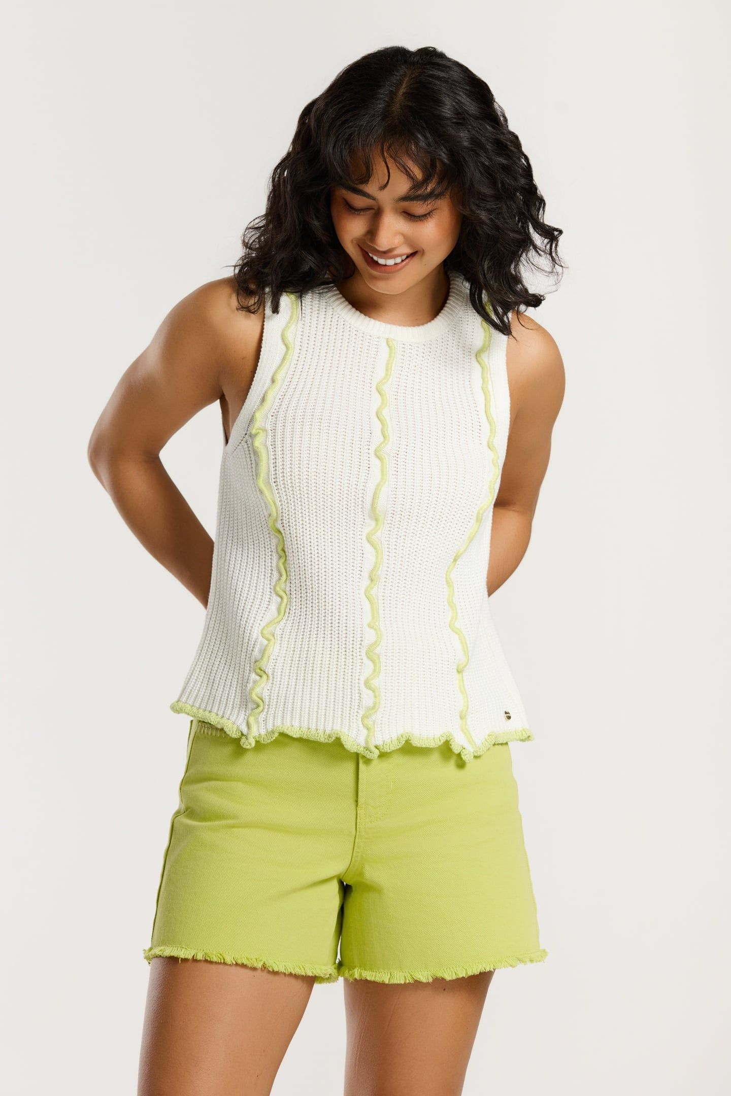 CARLA SHORTS GREEN PISTACHE 4