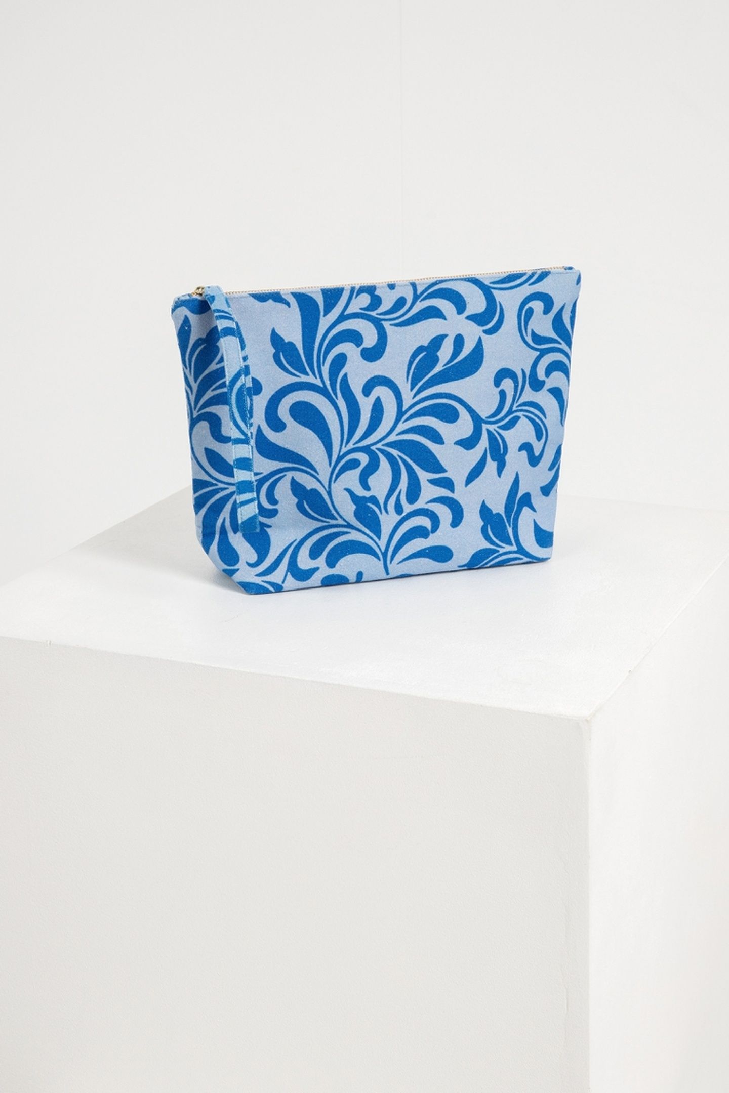 TOILET BAG XXL COBALT BLUE PRINT 4