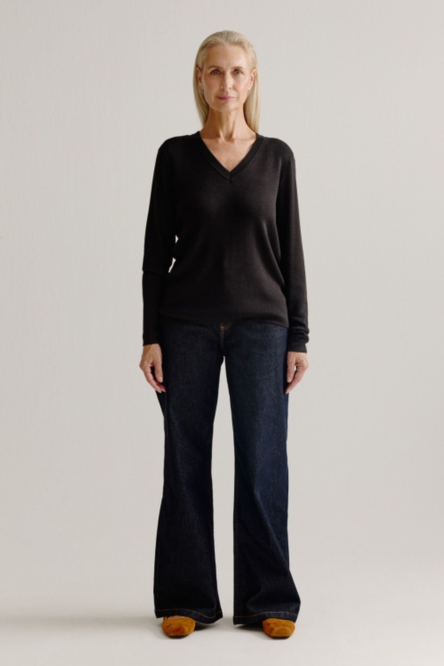 ASTRID SWEATER BLACK 2