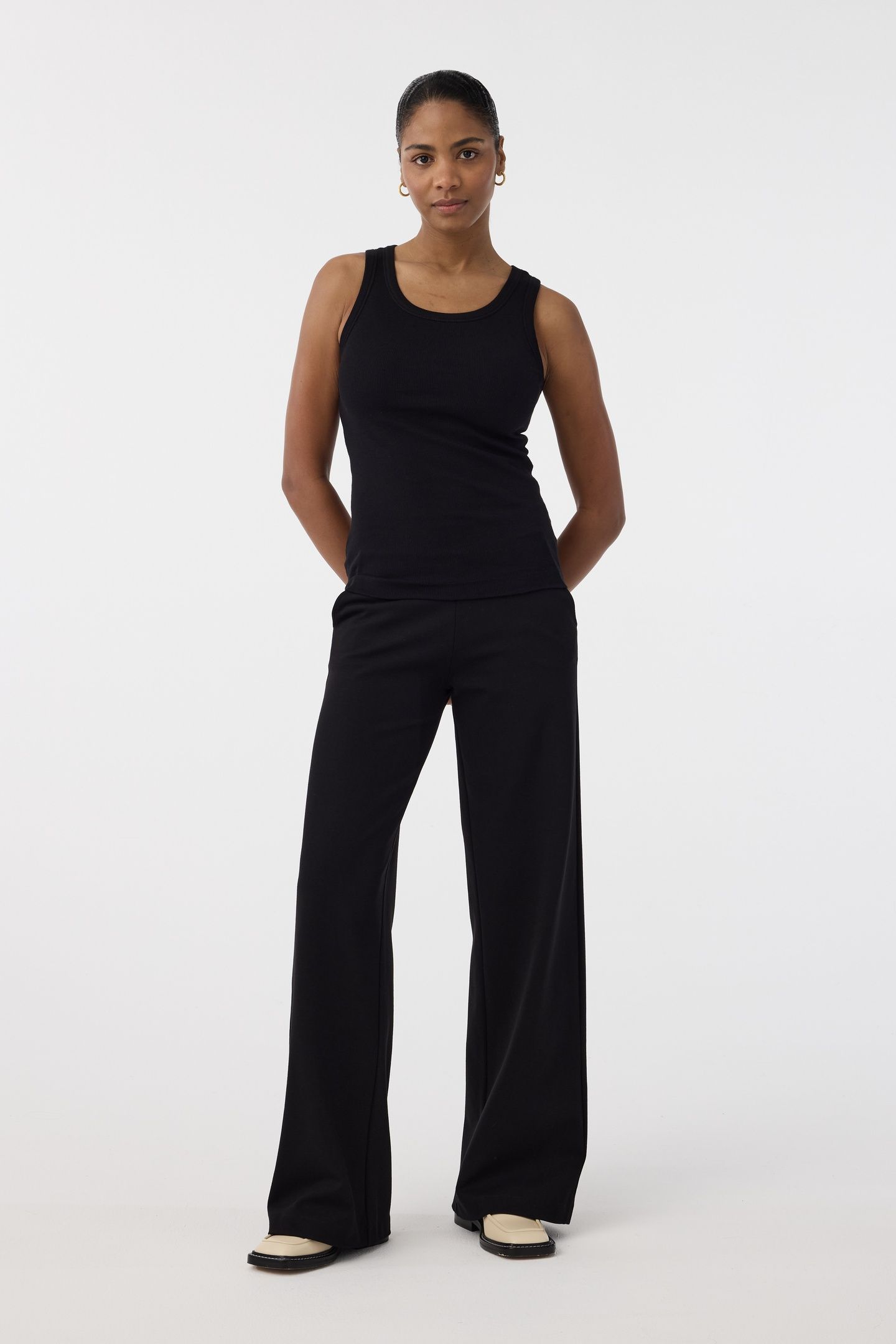 ELLA TOP BLACK 5