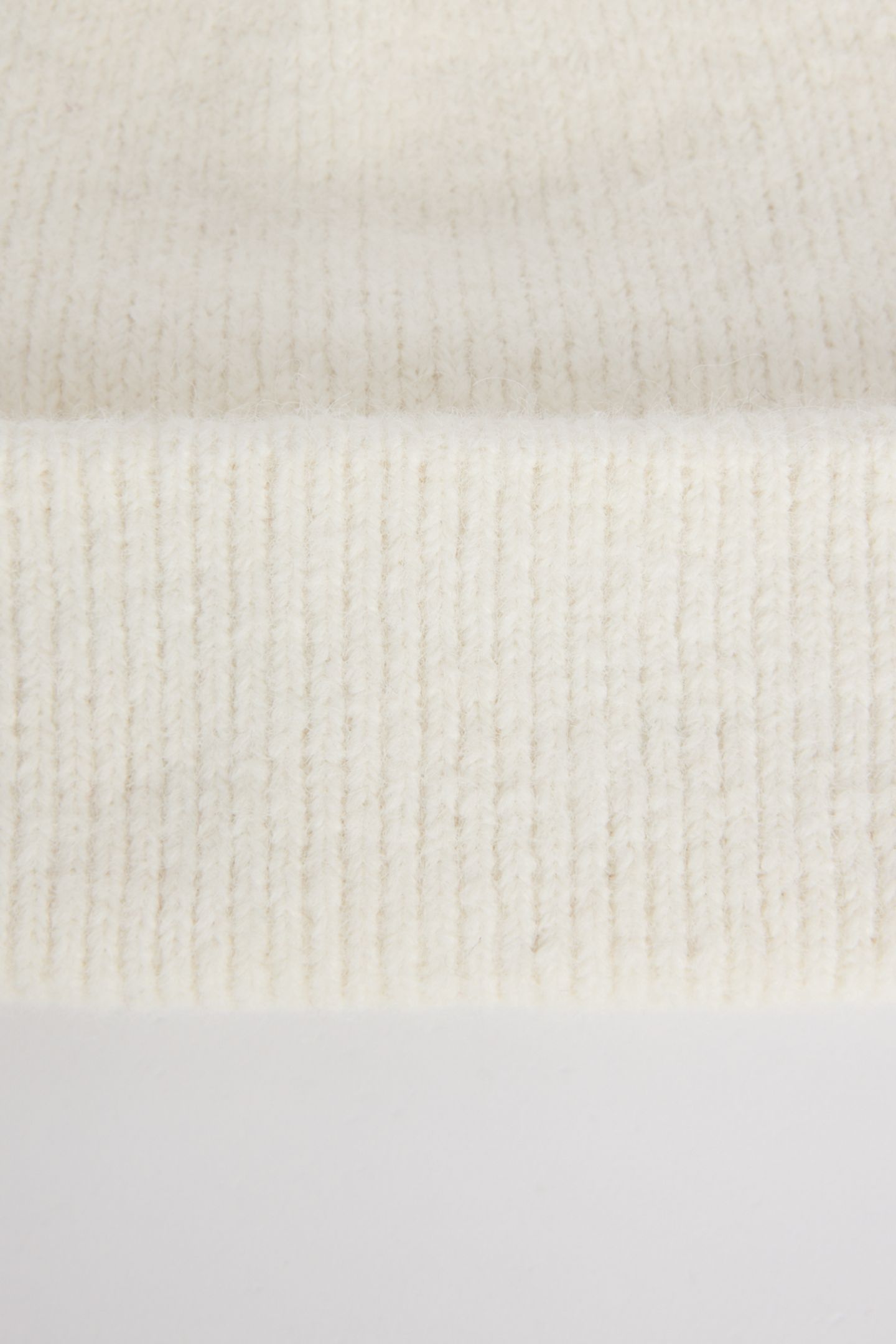 OLEEN OFF WHITE 3