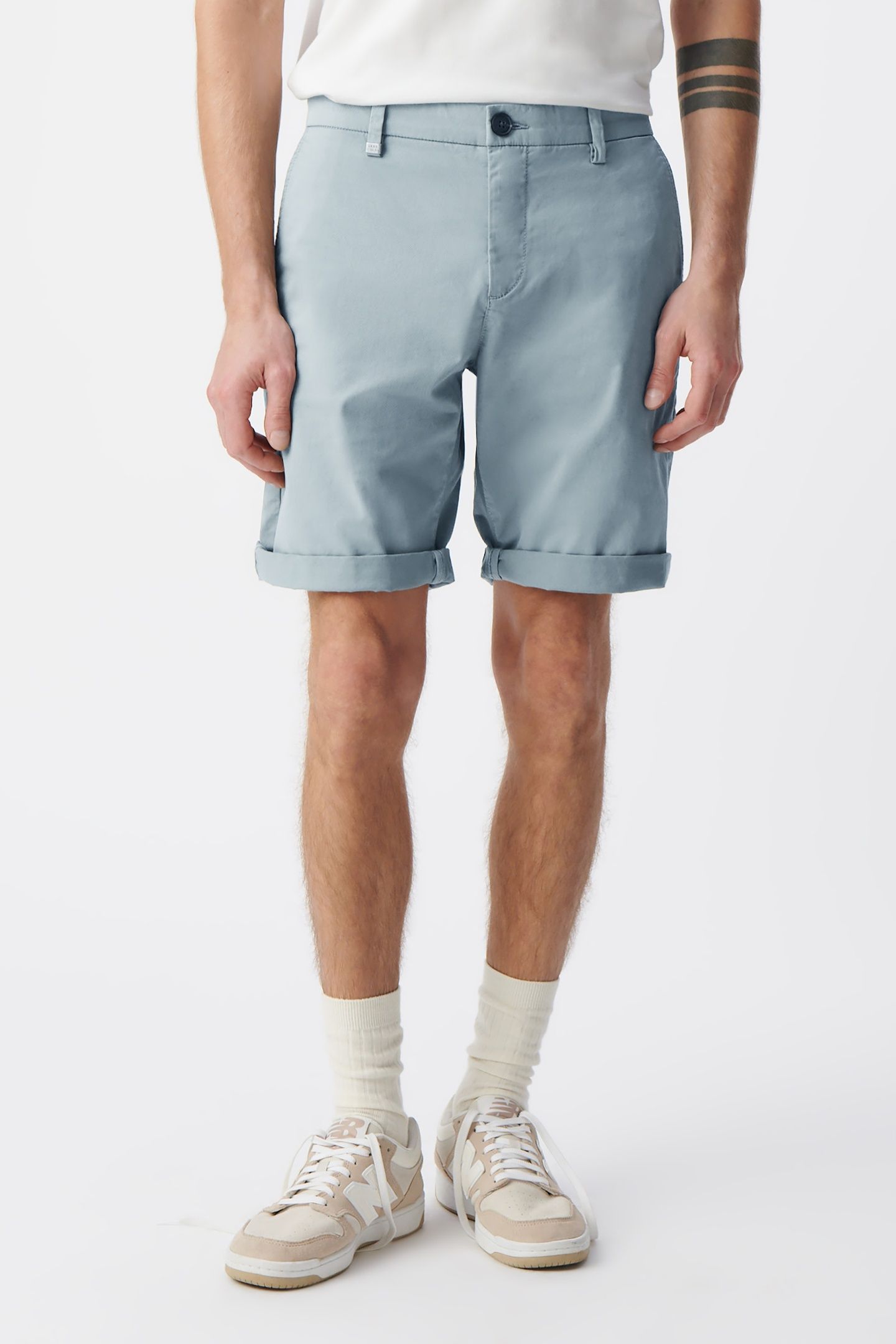 HORIZON TAPERED CHINO BERMUDAS 2