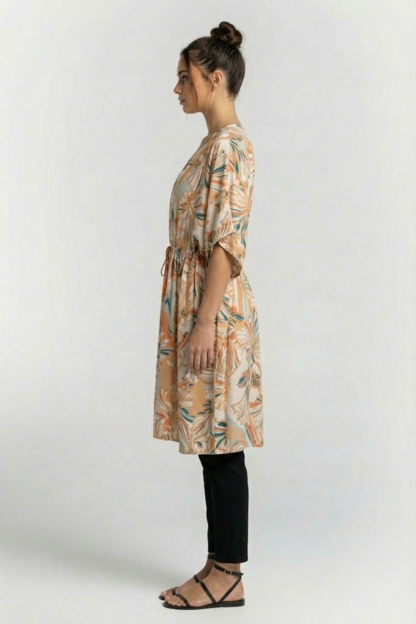 KAFTAN YASSINA IN OFFWHITE WITH MARITIMO PRINT 3