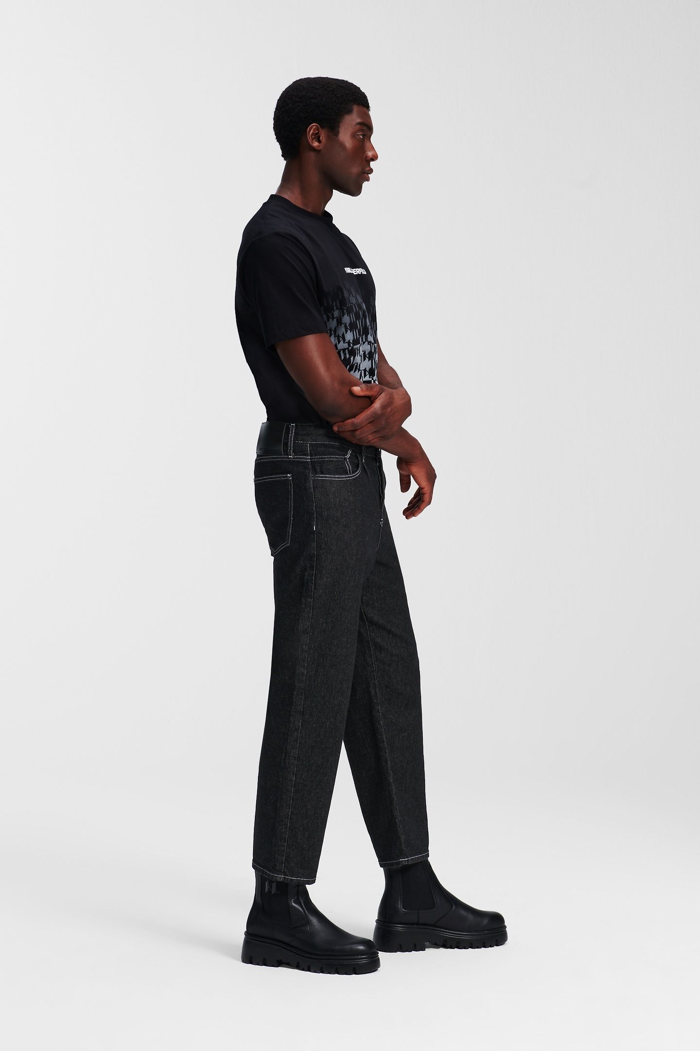 BLACK DENIM TAPERED DENIM PANTS 4