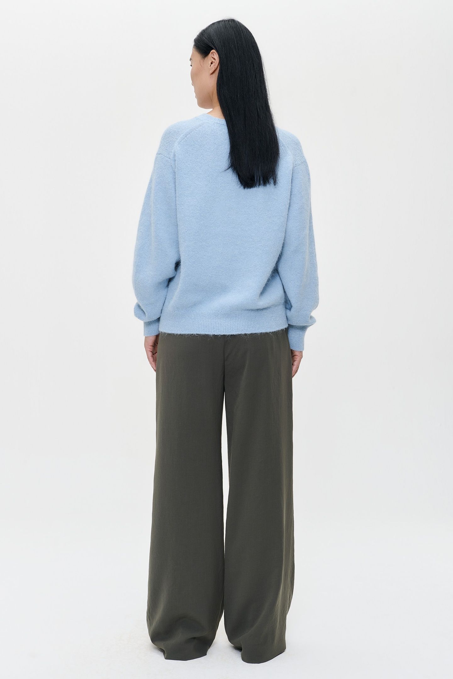 ALPACA RELAXED V-NECK PULLOVER BLUE HAZE 2
