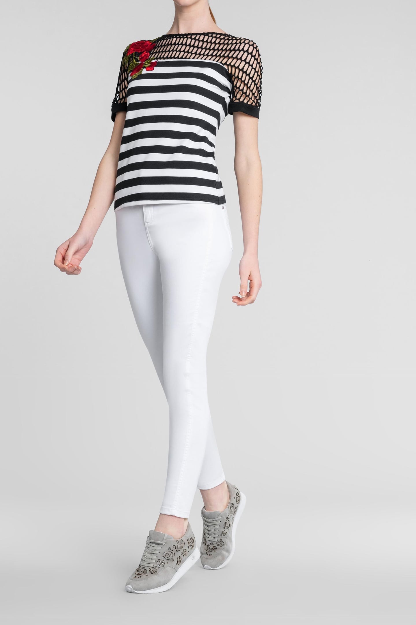 ULAWA BLACK/WHITE 1