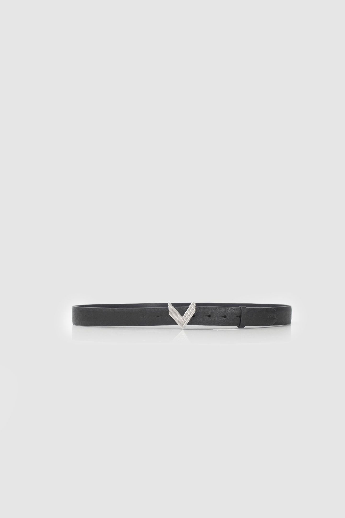 BLACK LEATHER BELT WITH ICONIC CHEVRON BUCKLE 5