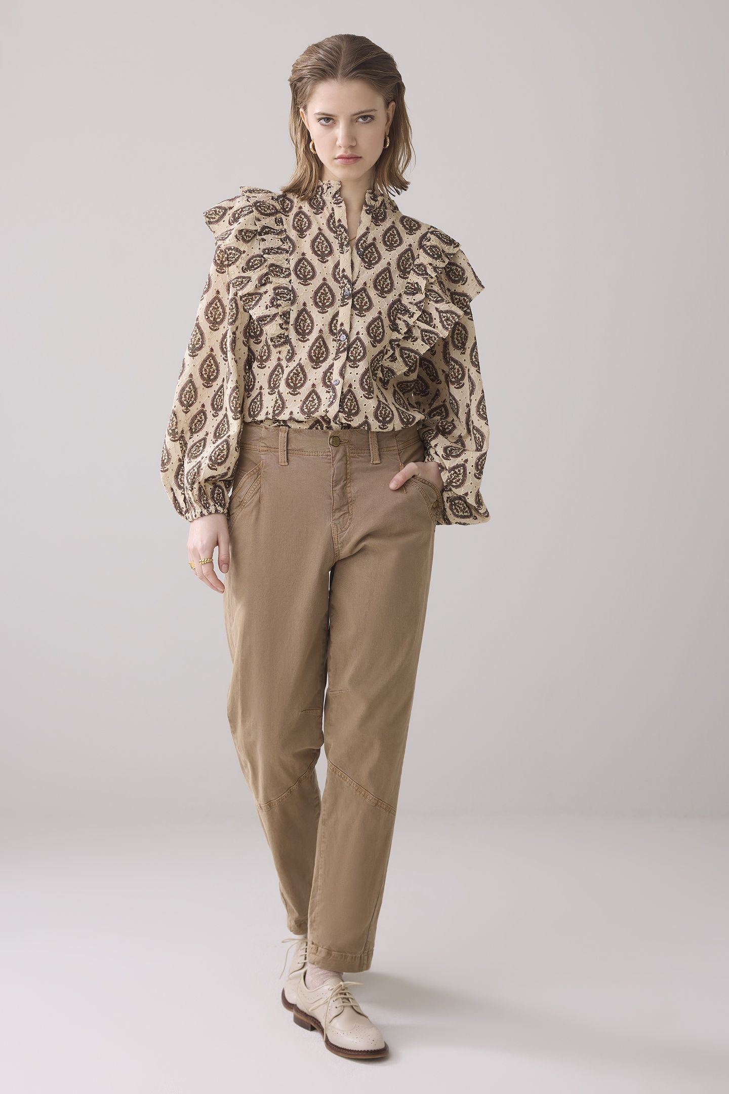 LONGSLEEVE BLOUSE PRINT BRODERY PEBBLE BEIGE 1