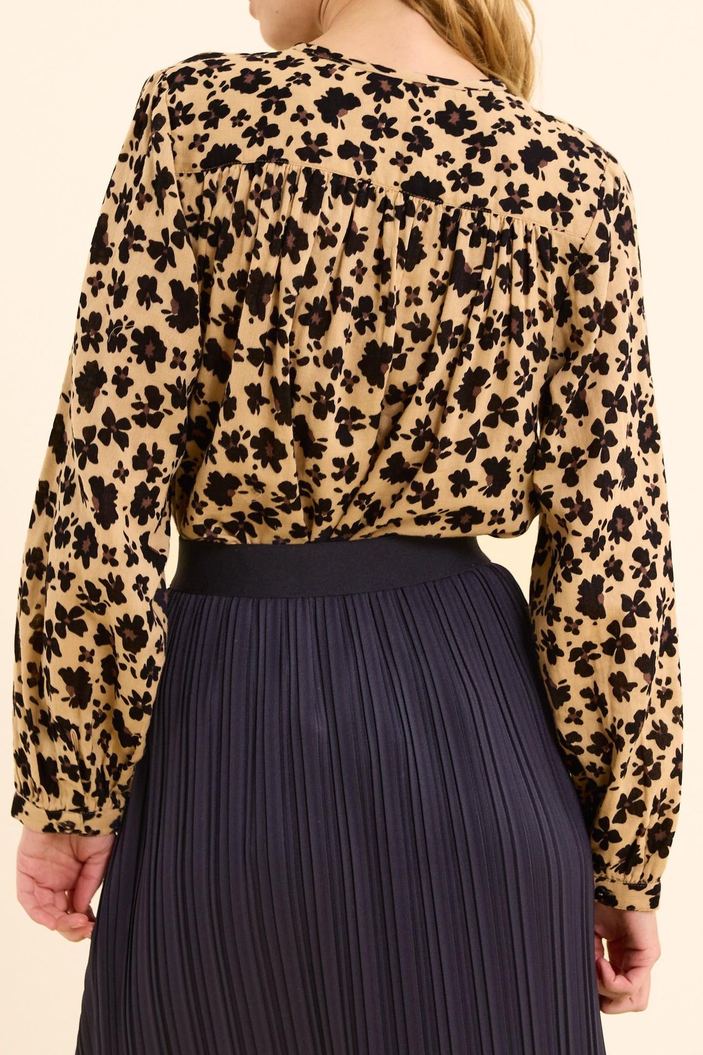 FLORAL LEO PRINT BEIGE BLOUSE ECRU 4