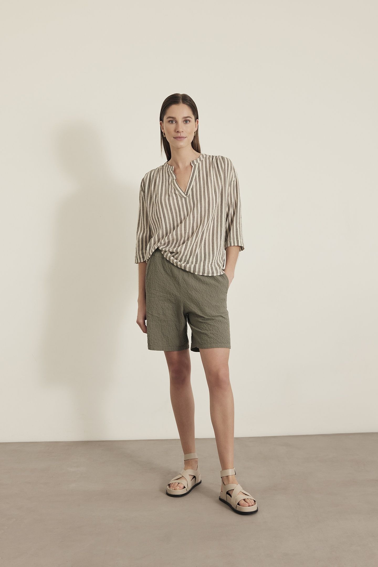 SARINA TOP GRAPHITE 3