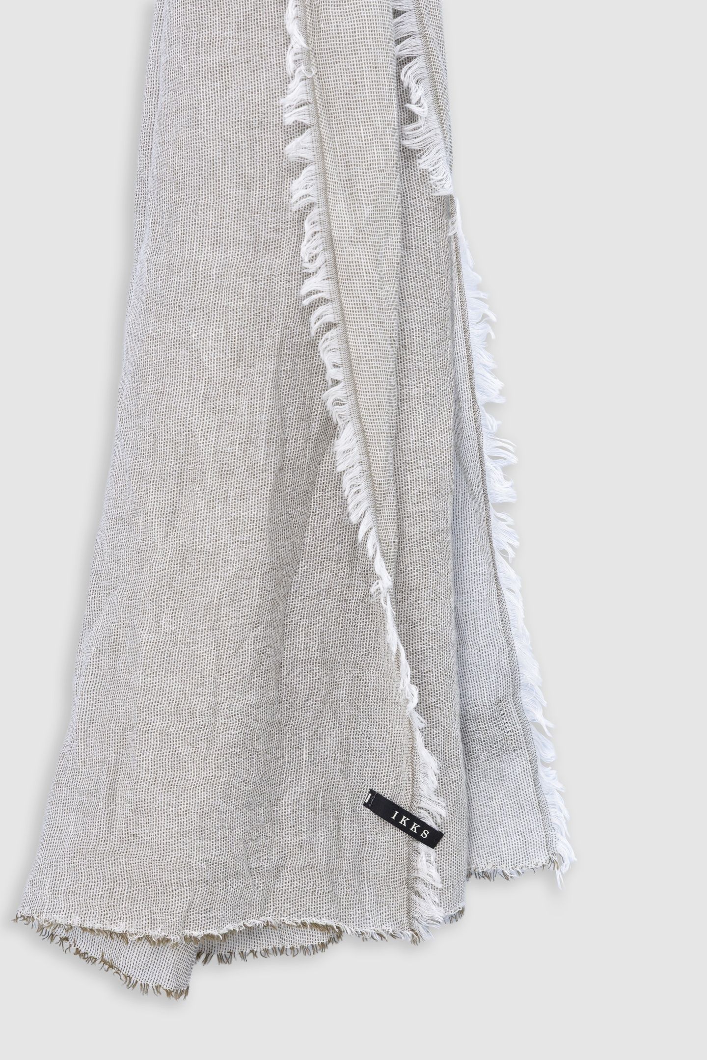 KHAKI SEMI-PLAIN SCARF WITH FRINGED EDGES 2