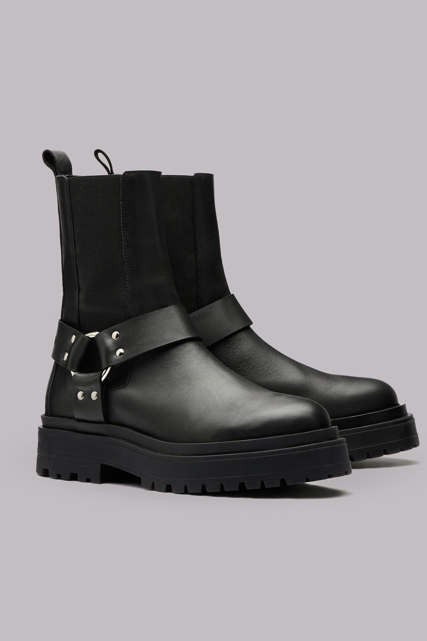 THE BLACK BIKER BOOTS 4