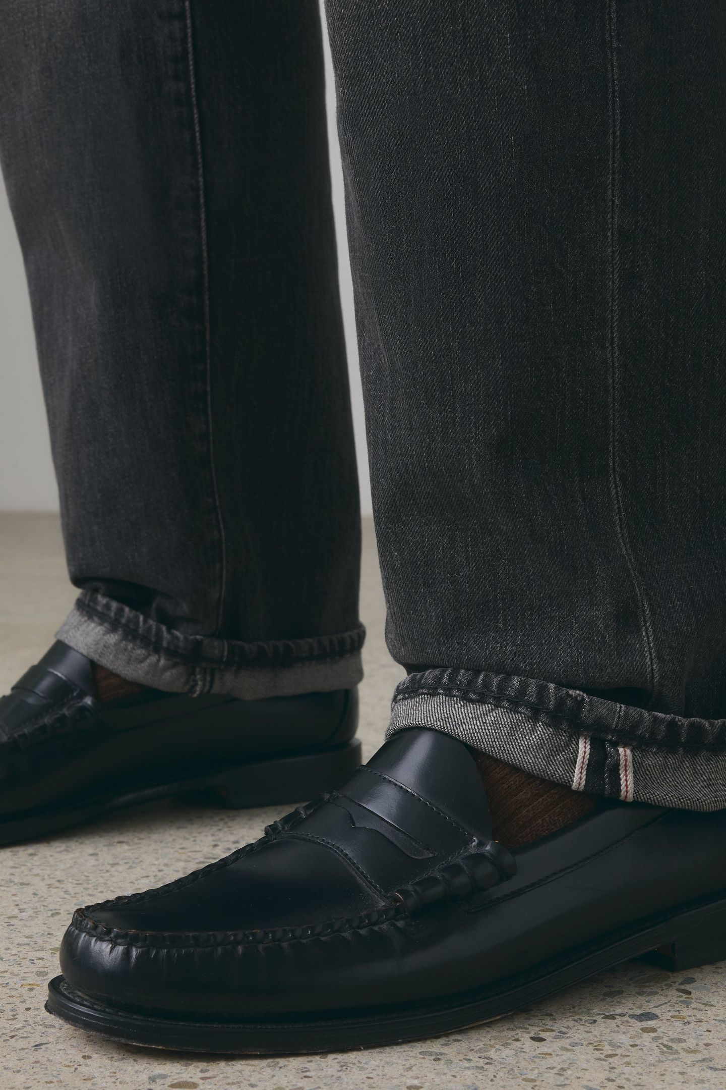 505 REGULAR BASALT ROCK SELVEDGE 6