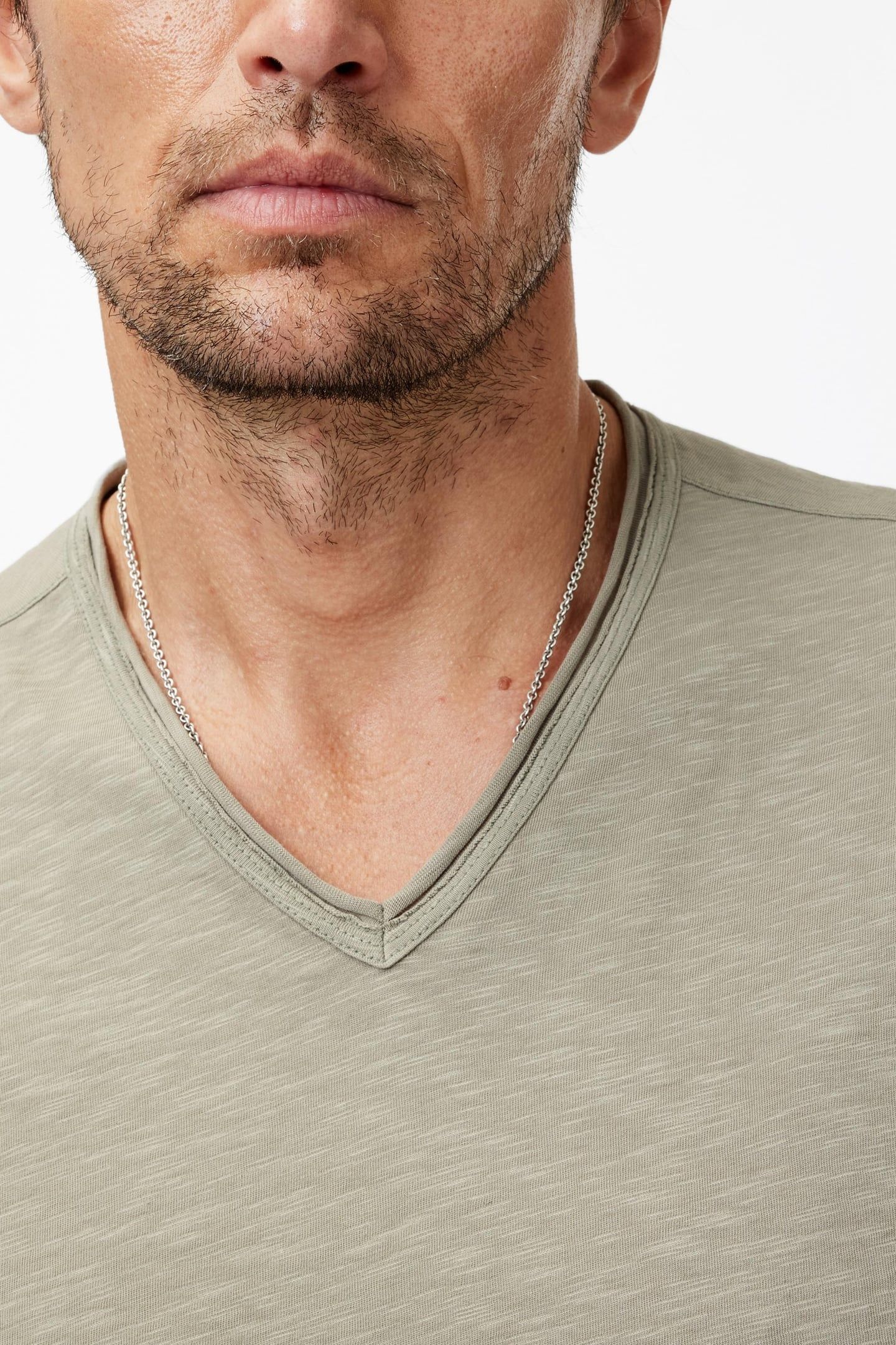 MILES SLUB V-NECK WITH CUT RAW EDGE SPRUCE 3