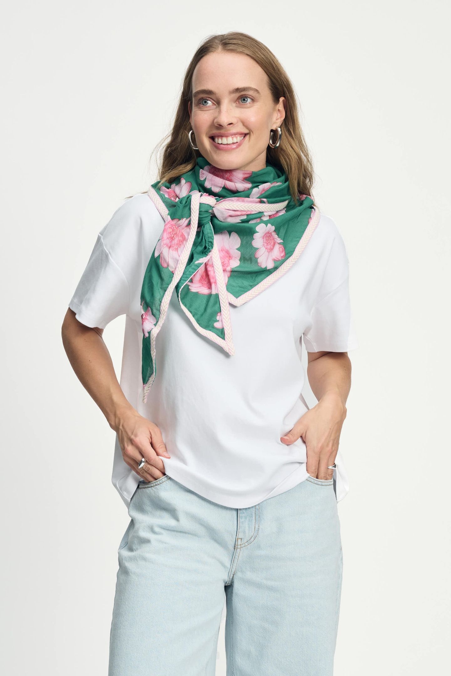 SHAWL - MEADOW FLOWERS GREEN 3
