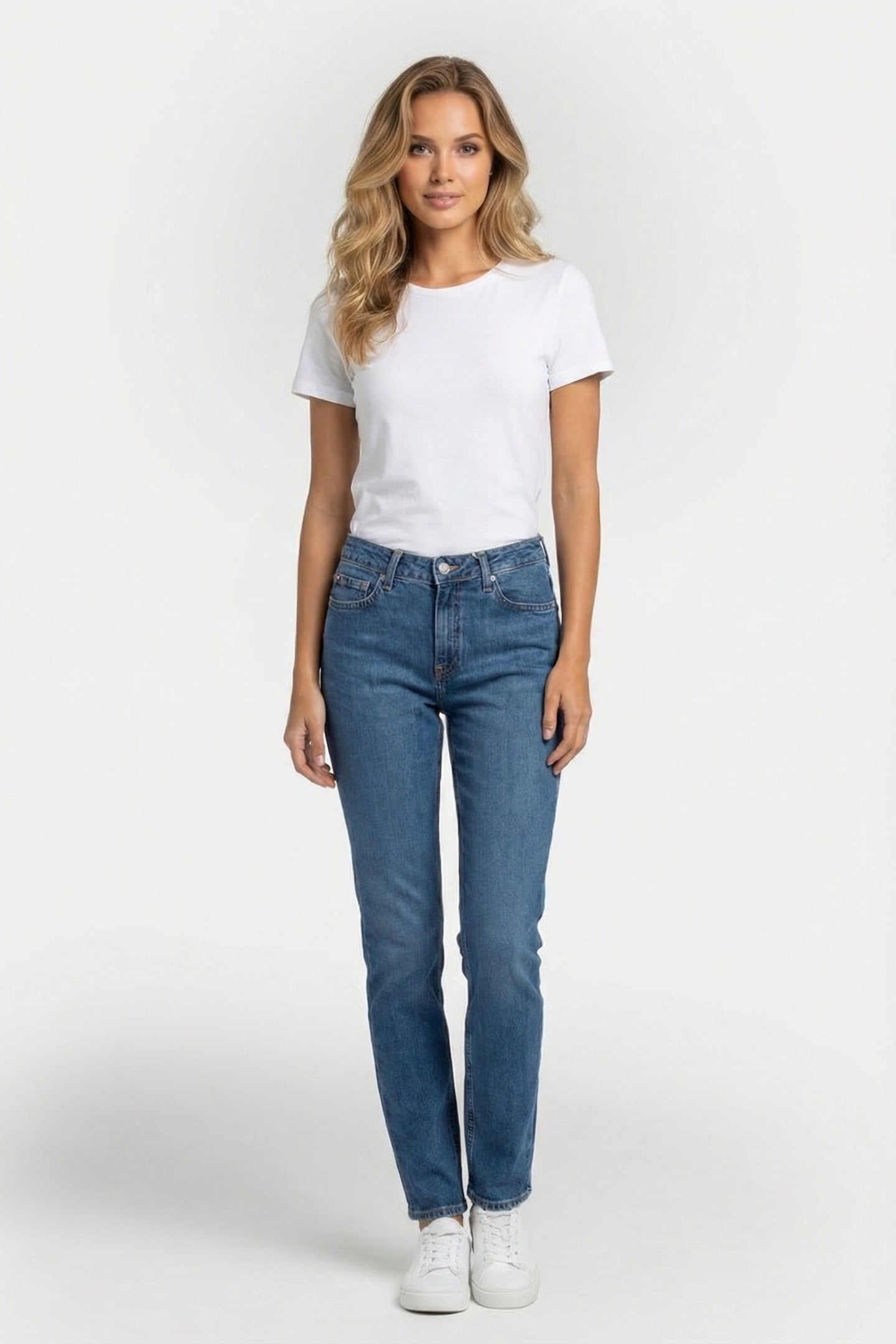 SPORTY MID RISE SLIM JEANS FLO 1