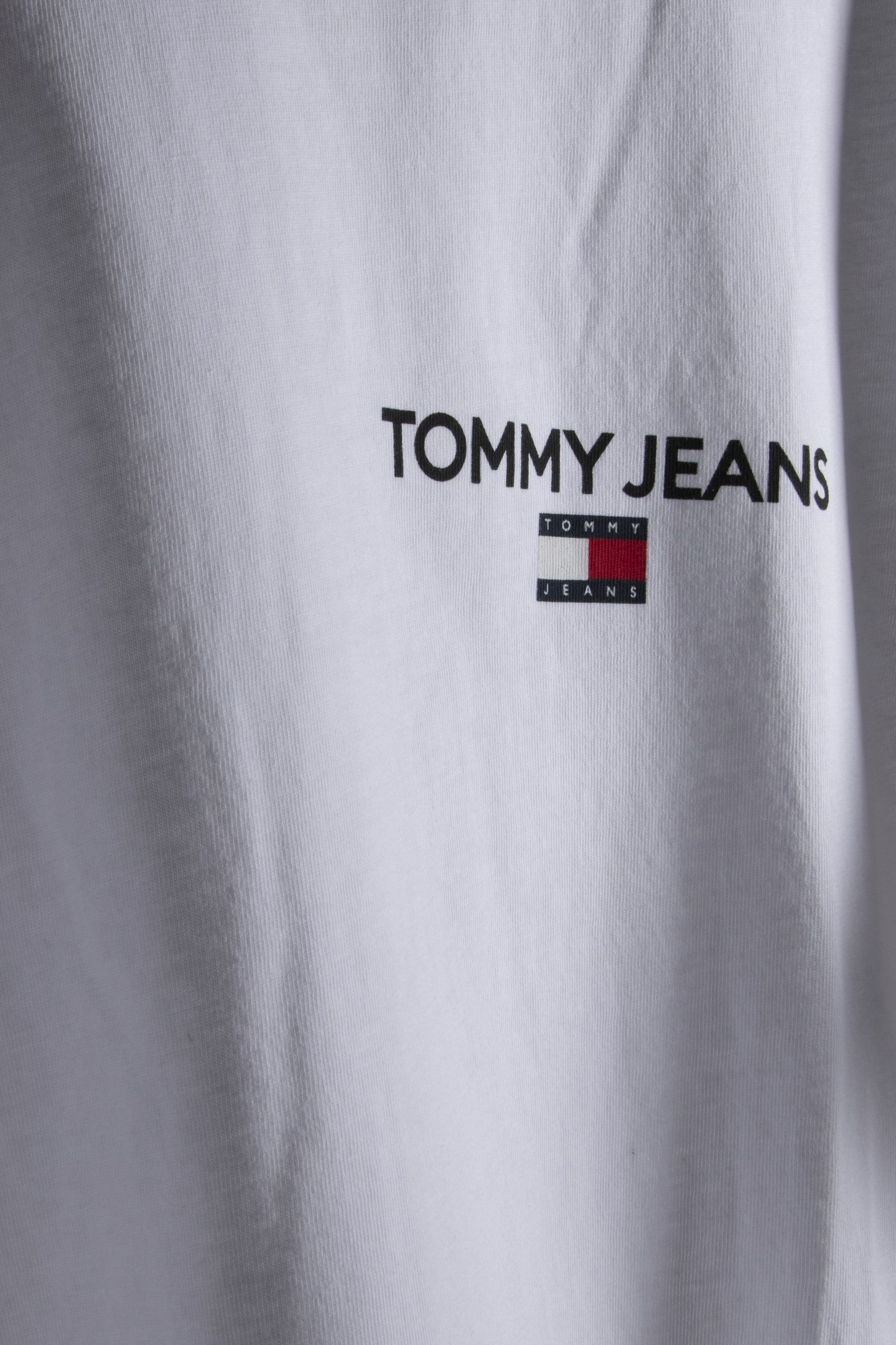 REGULAR LINEAR TEE WHITE 4