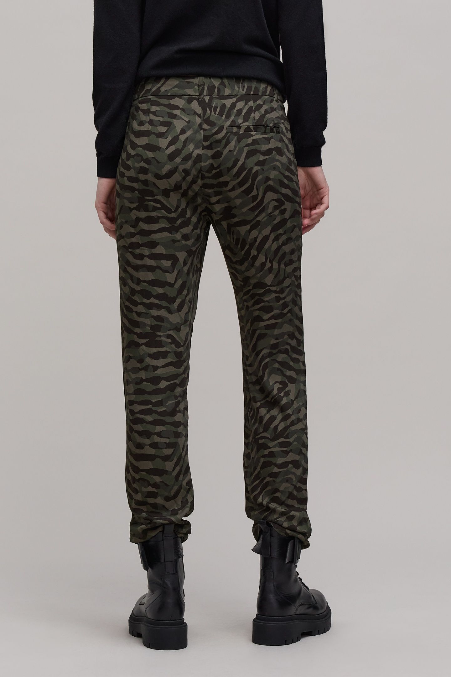FLOWING KHAKI CAMOUFLAGE PRINT SUIT PANTS 3
