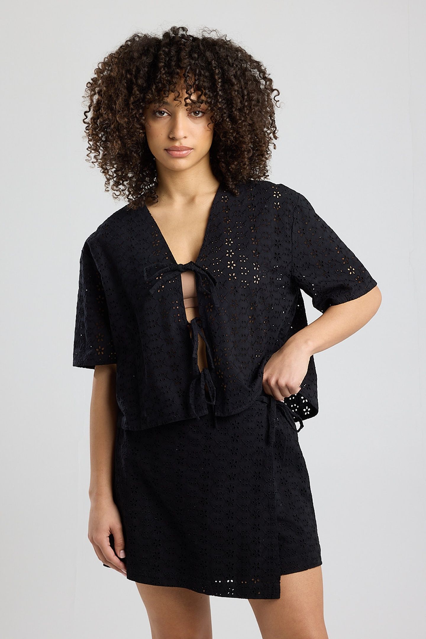 INGE BLACK 1